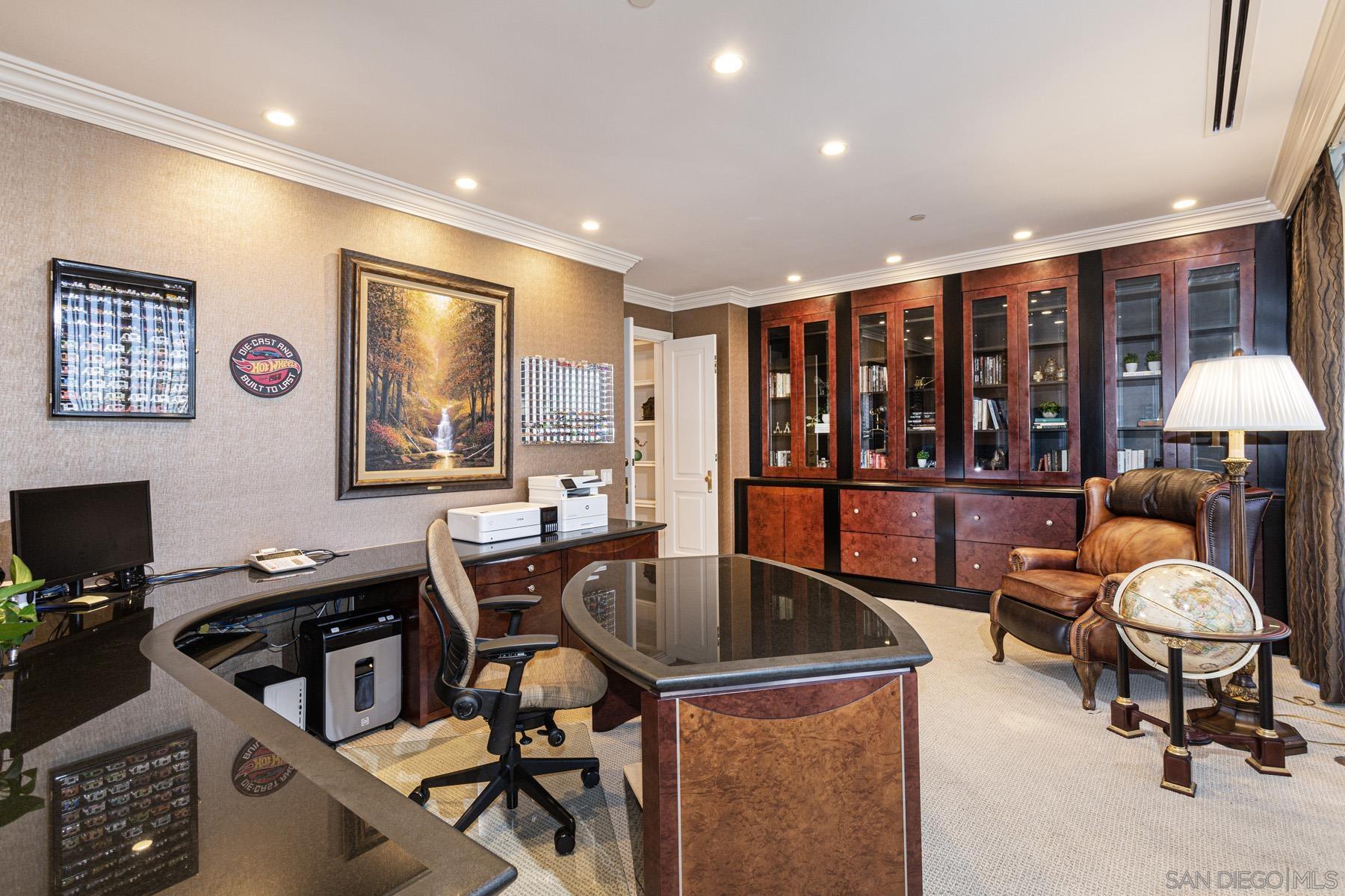 Detail Gallery Image 37 of 64 For 700  Front St  #801/807,  San Diego,  CA 92101 - 4 Beds | 2/1 Baths