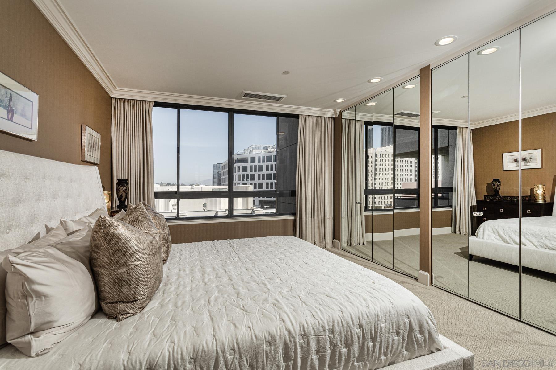 Detail Gallery Image 39 of 64 For 700  Front St  #801/807,  San Diego,  CA 92101 - 4 Beds | 2/1 Baths