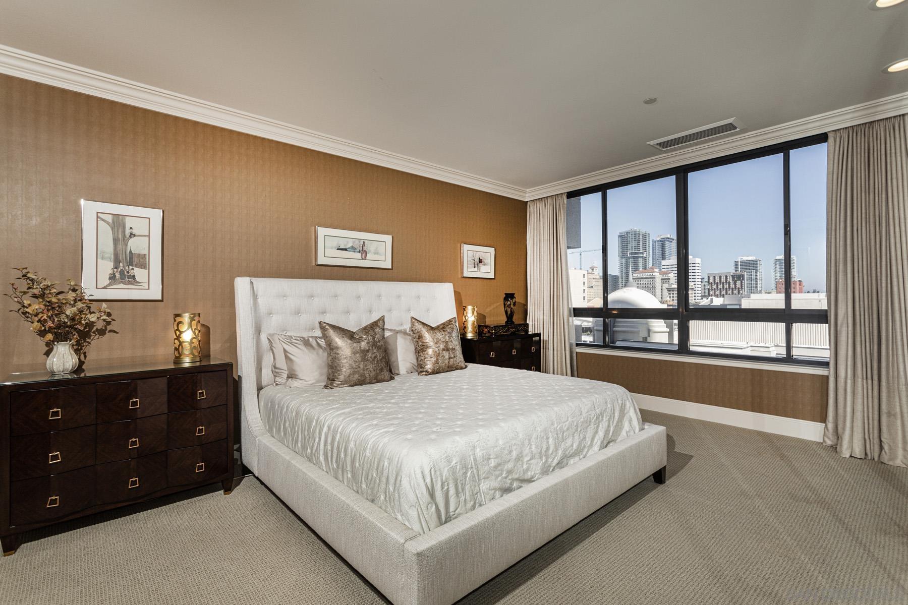 Detail Gallery Image 40 of 64 For 700  Front St  #801/807,  San Diego,  CA 92101 - 4 Beds | 2/1 Baths