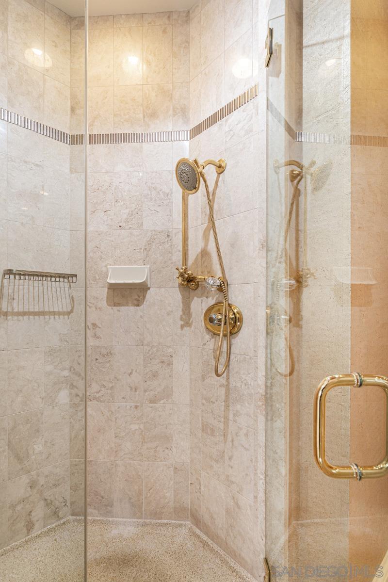 Detail Gallery Image 42 of 64 For 700  Front St  #801/807,  San Diego,  CA 92101 - 4 Beds | 2/1 Baths