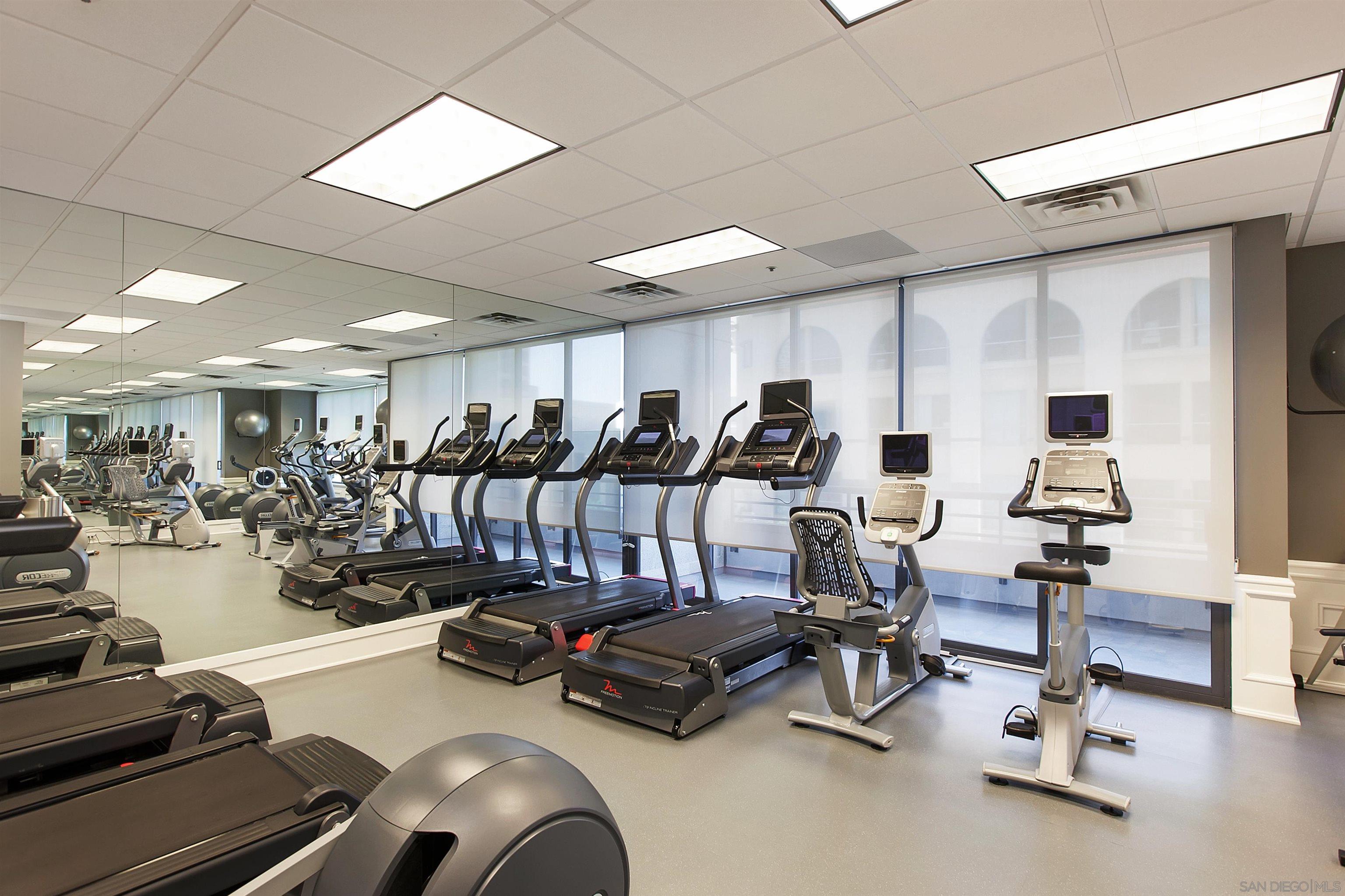 Detail Gallery Image 60 of 64 For 700  Front St  #801/807,  San Diego,  CA 92101 - 4 Beds | 2/1 Baths