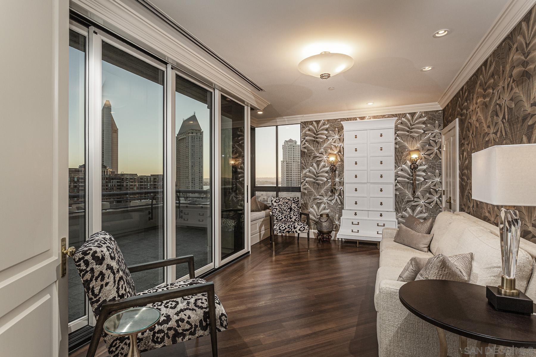 Detail Gallery Image 10 of 64 For 700  Front St  #801/807,  San Diego,  CA 92101 - 4 Beds | 2/1 Baths