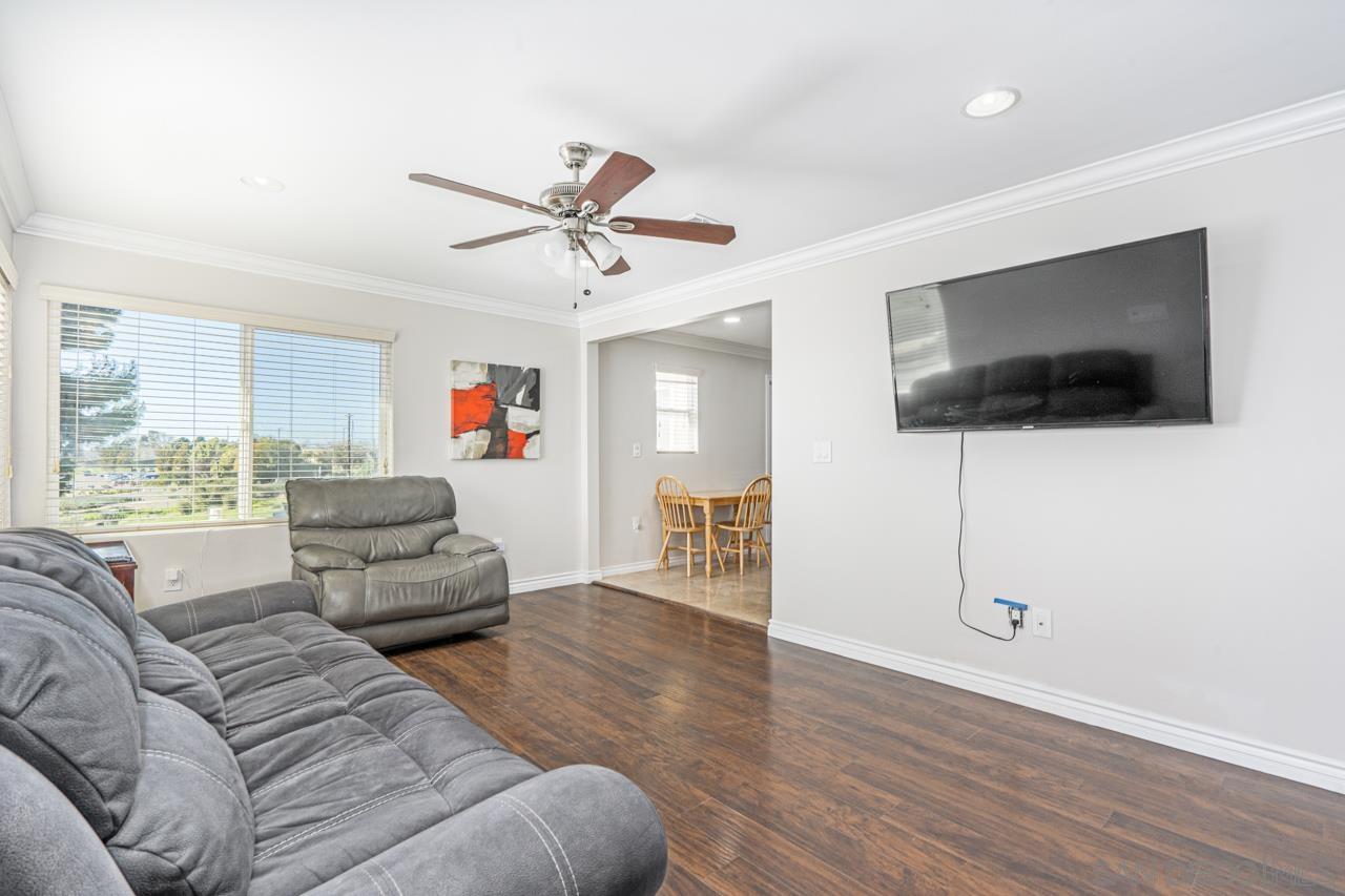 Detail Gallery Image 14 of 23 For 6316  Skyline Dr, San Diego,  CA 92114 - 4 Beds | 3 Baths