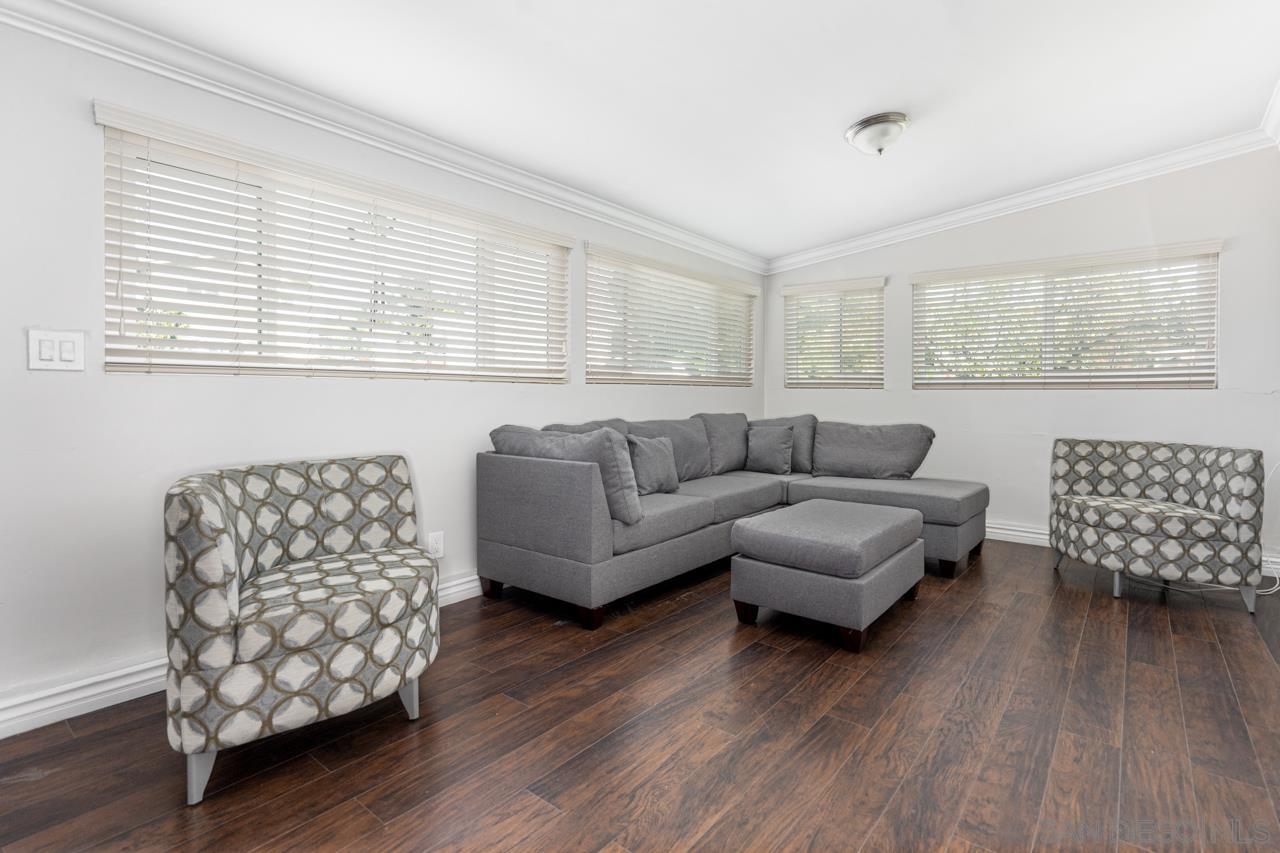 Detail Gallery Image 5 of 23 For 6316  Skyline Dr, San Diego,  CA 92114 - 4 Beds | 3 Baths