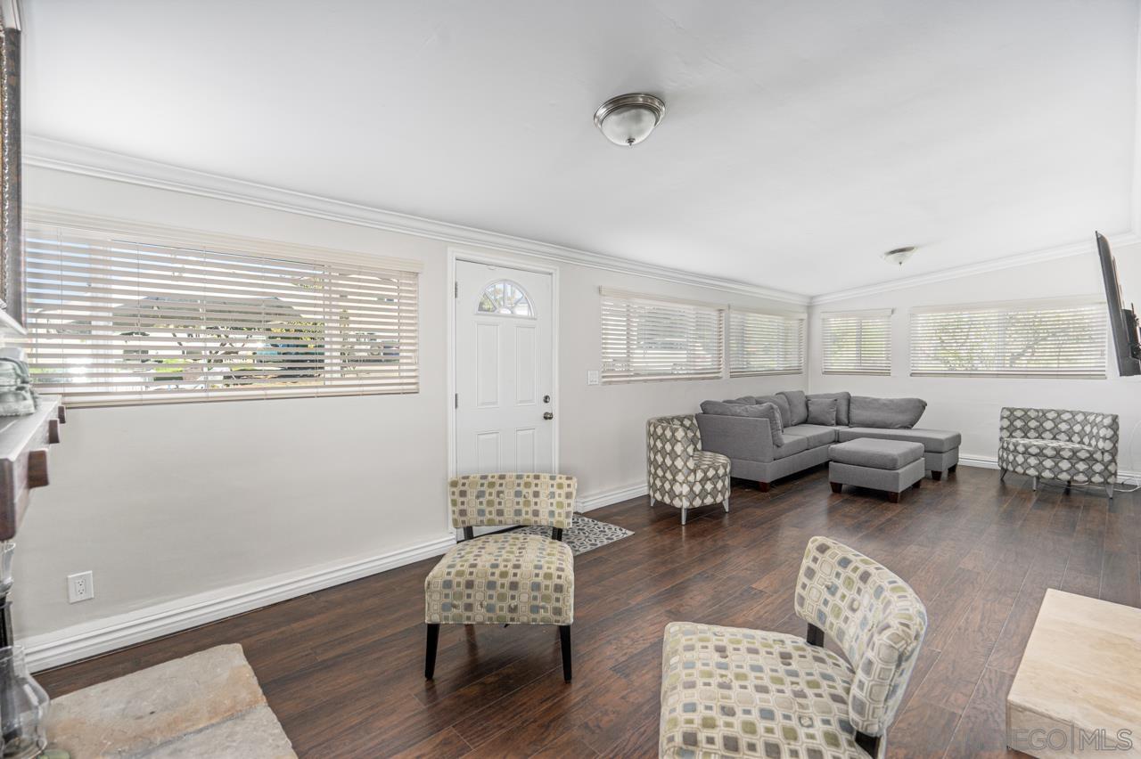 Detail Gallery Image 6 of 23 For 6316  Skyline Dr, San Diego,  CA 92114 - 4 Beds | 3 Baths