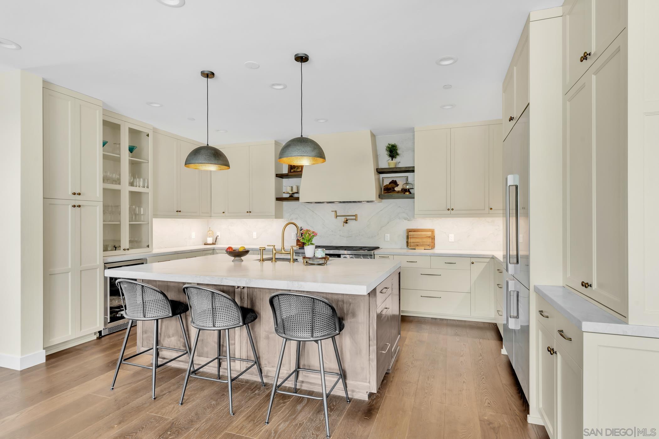 Detail Gallery Image 15 of 57 For 3345  Elliott St, San Diego,  CA 92106 - 4 Beds | 4 Baths