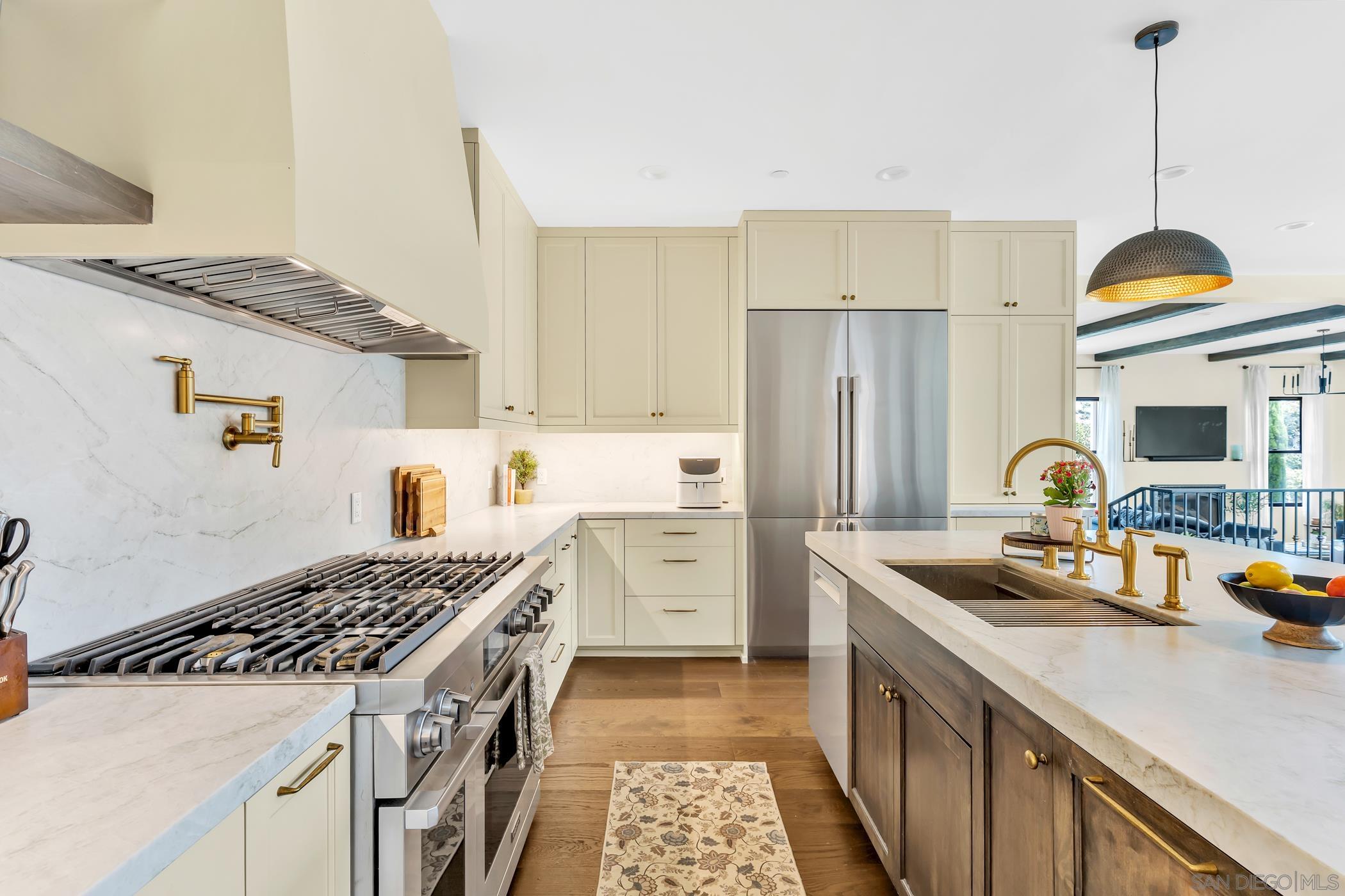 Detail Gallery Image 19 of 57 For 3345  Elliott St, San Diego,  CA 92106 - 4 Beds | 4 Baths