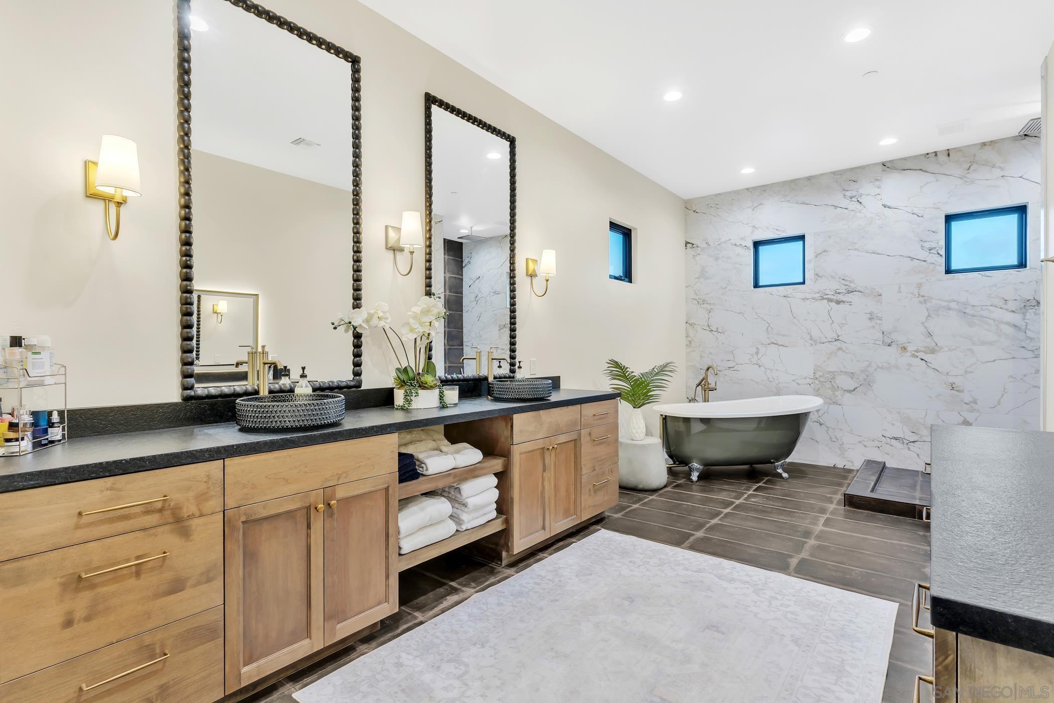 Detail Gallery Image 41 of 57 For 3345  Elliott St, San Diego,  CA 92106 - 4 Beds | 4 Baths