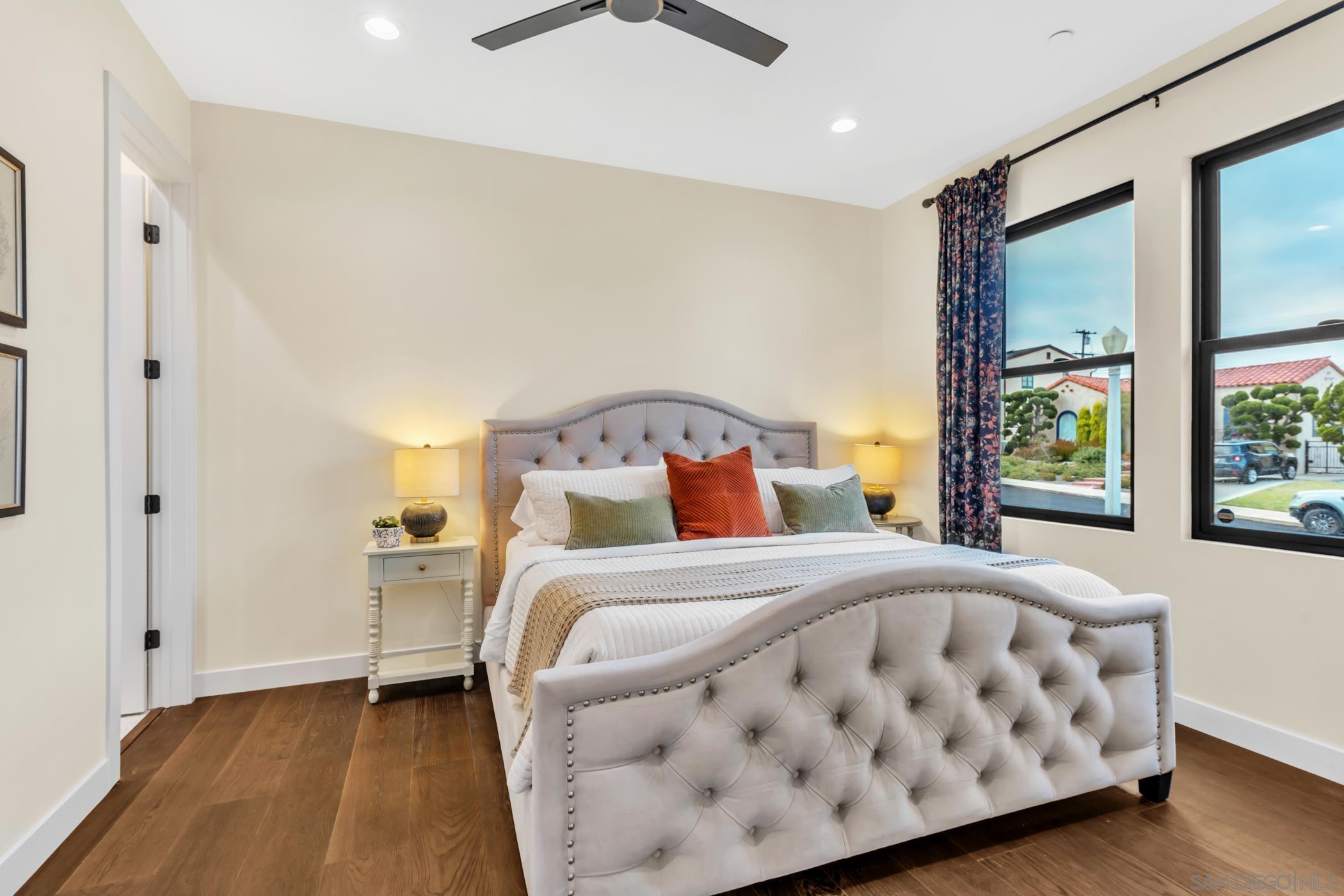 Detail Gallery Image 9 of 57 For 3345  Elliott St, San Diego,  CA 92106 - 4 Beds | 4 Baths