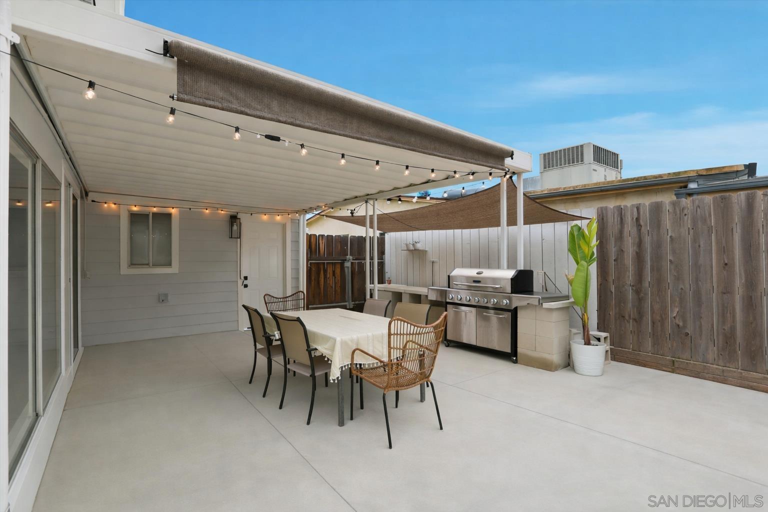 Detail Gallery Image 4 of 22 For 520 N Cuyamaca St, El Cajon,  CA 92020 - 2 Beds | 1 Baths