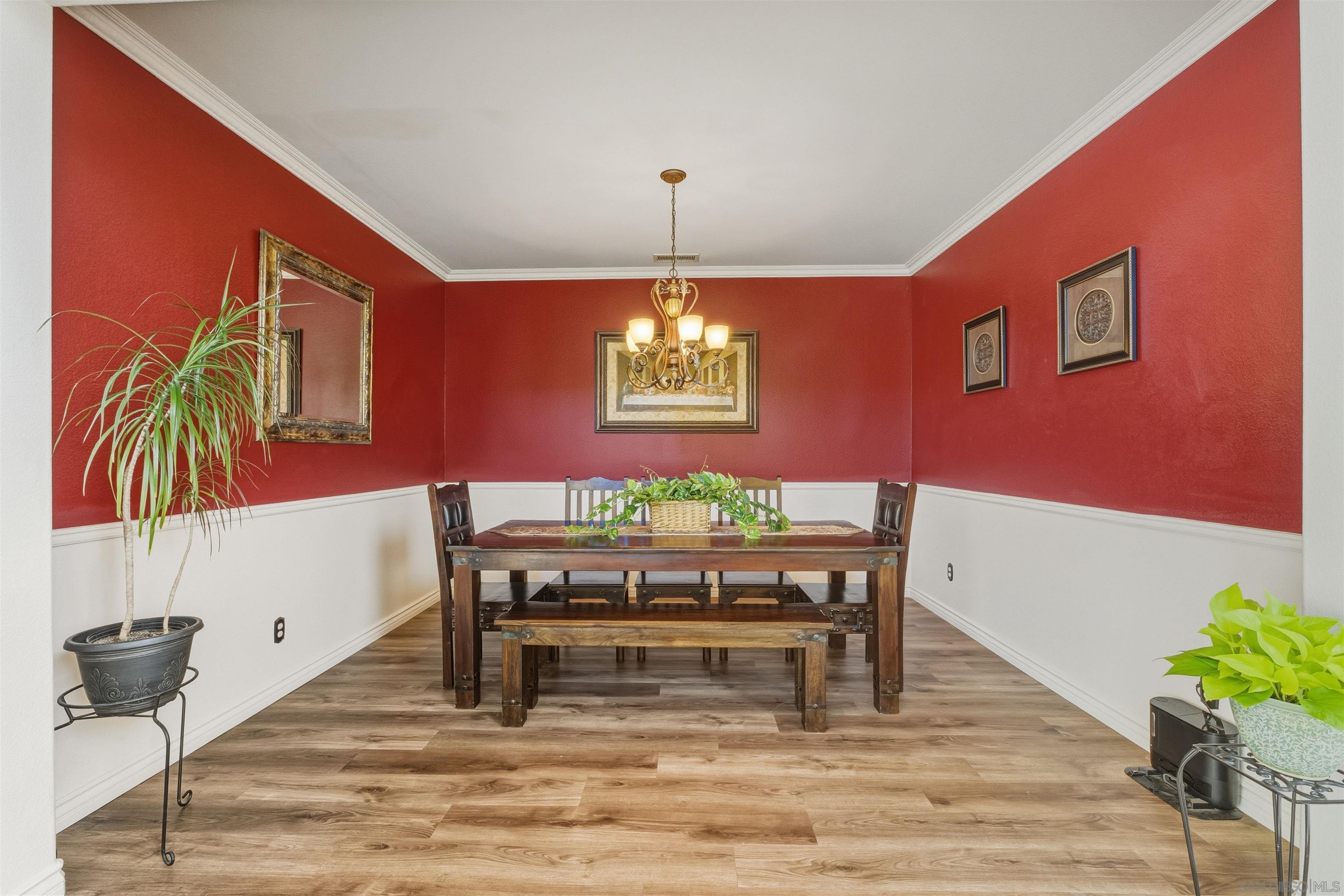 Detail Gallery Image 6 of 45 For 36635  Ponderosa Ct, Murrieta,  CA 92563 - 6 Beds | 3 Baths