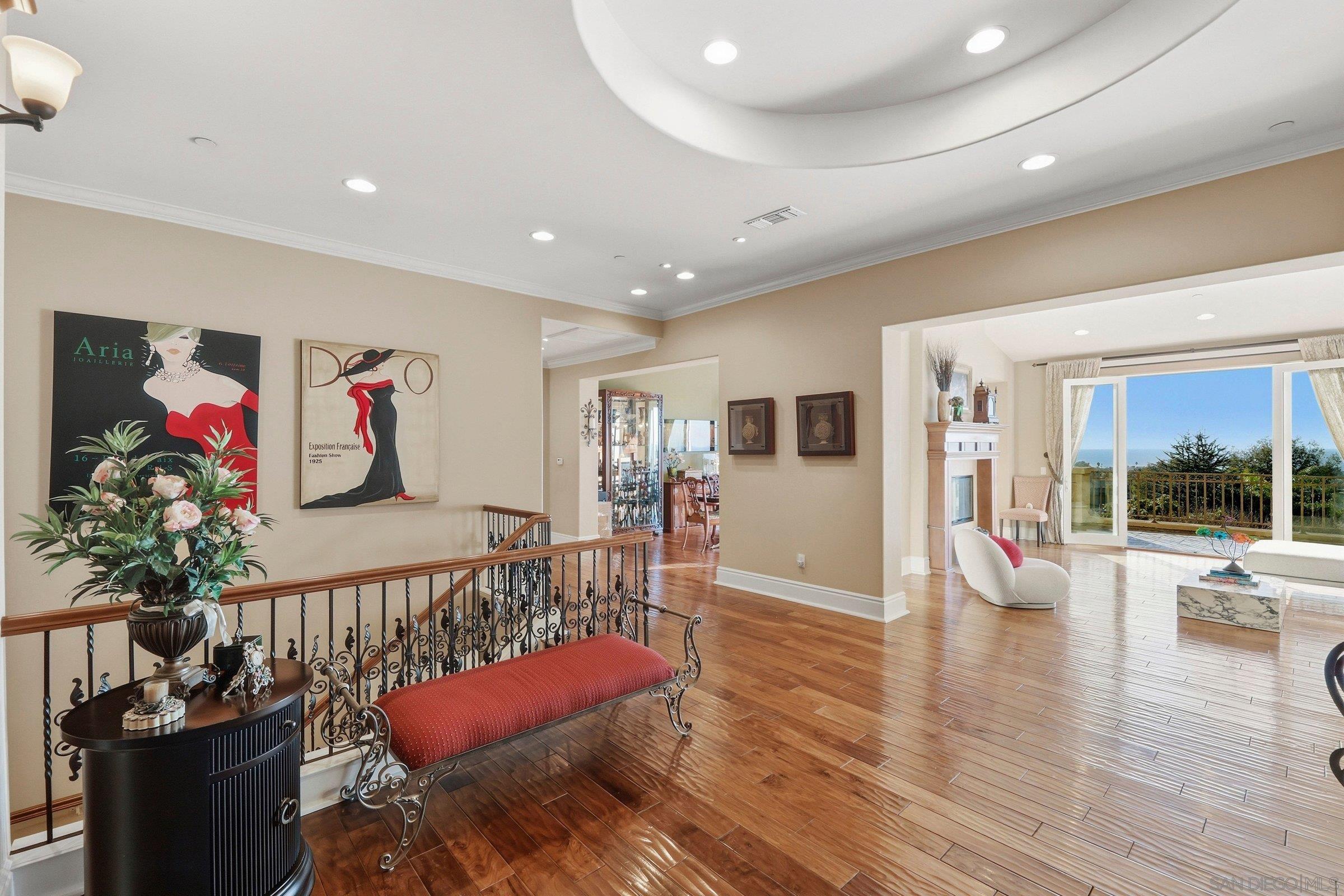 Detail Gallery Image 12 of 54 For 1690  Gascony Rd, Encinitas,  CA 92024 - 6 Beds | 4/1 Baths