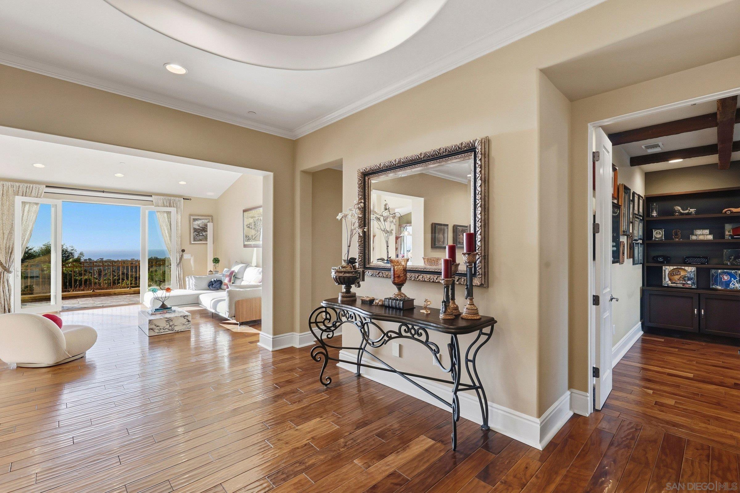 Detail Gallery Image 14 of 55 For 1690  Gascony Rd, Encinitas,  CA 92024 - 6 Beds | 4/1 Baths