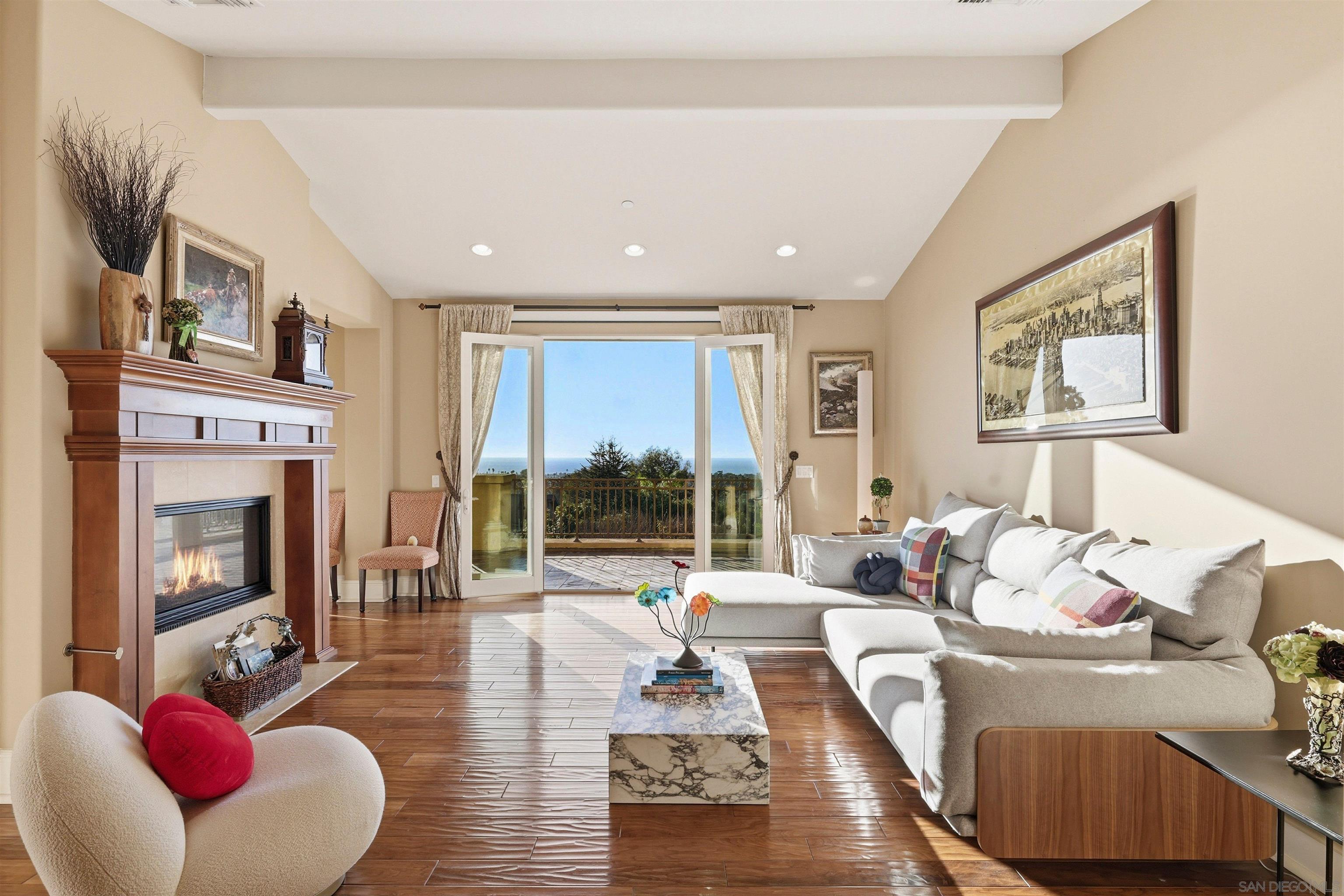 Detail Gallery Image 16 of 55 For 1690  Gascony Rd, Encinitas,  CA 92024 - 6 Beds | 4/1 Baths