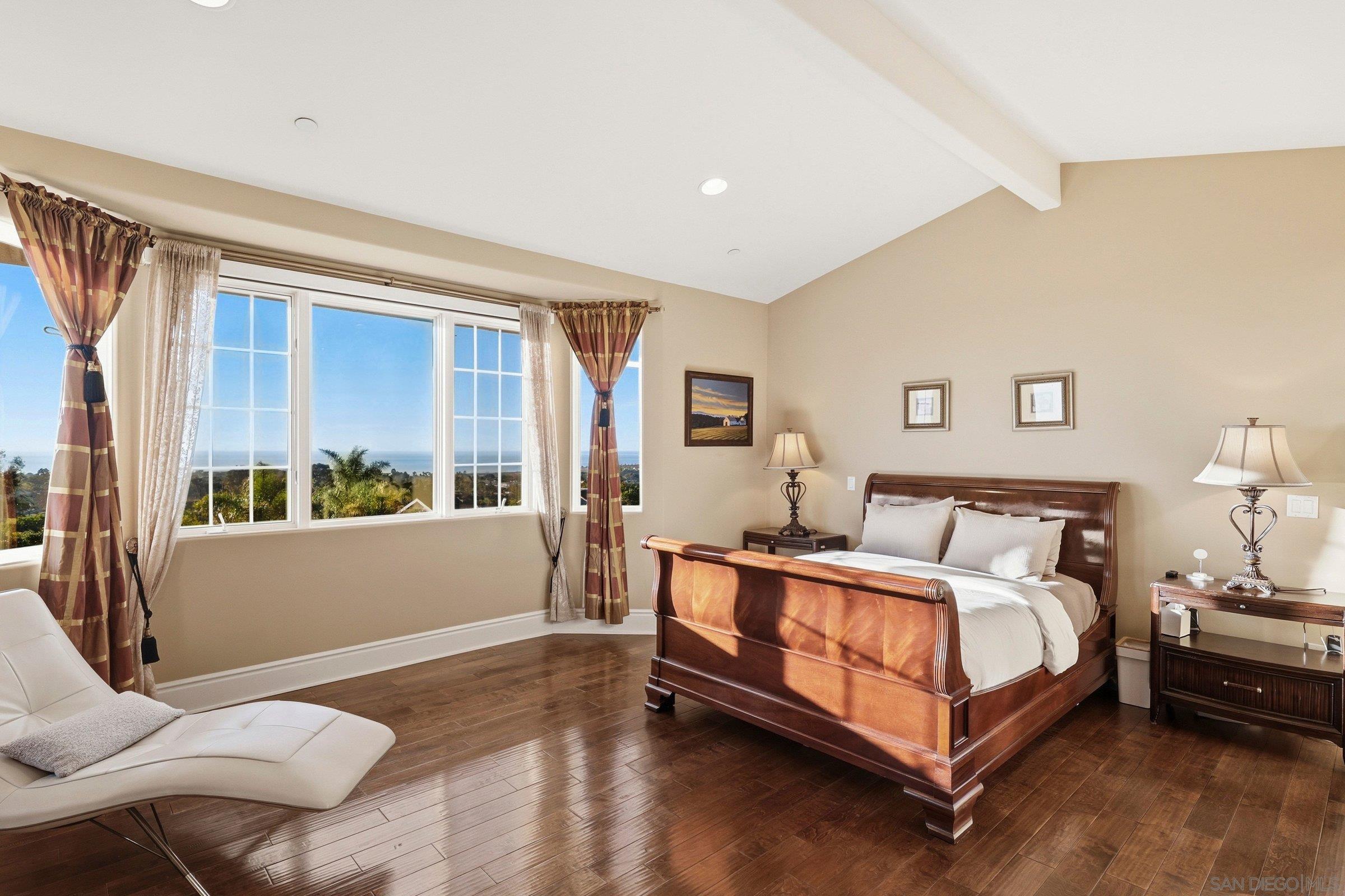 Detail Gallery Image 18 of 54 For 1690  Gascony Rd, Encinitas,  CA 92024 - 6 Beds | 4/1 Baths