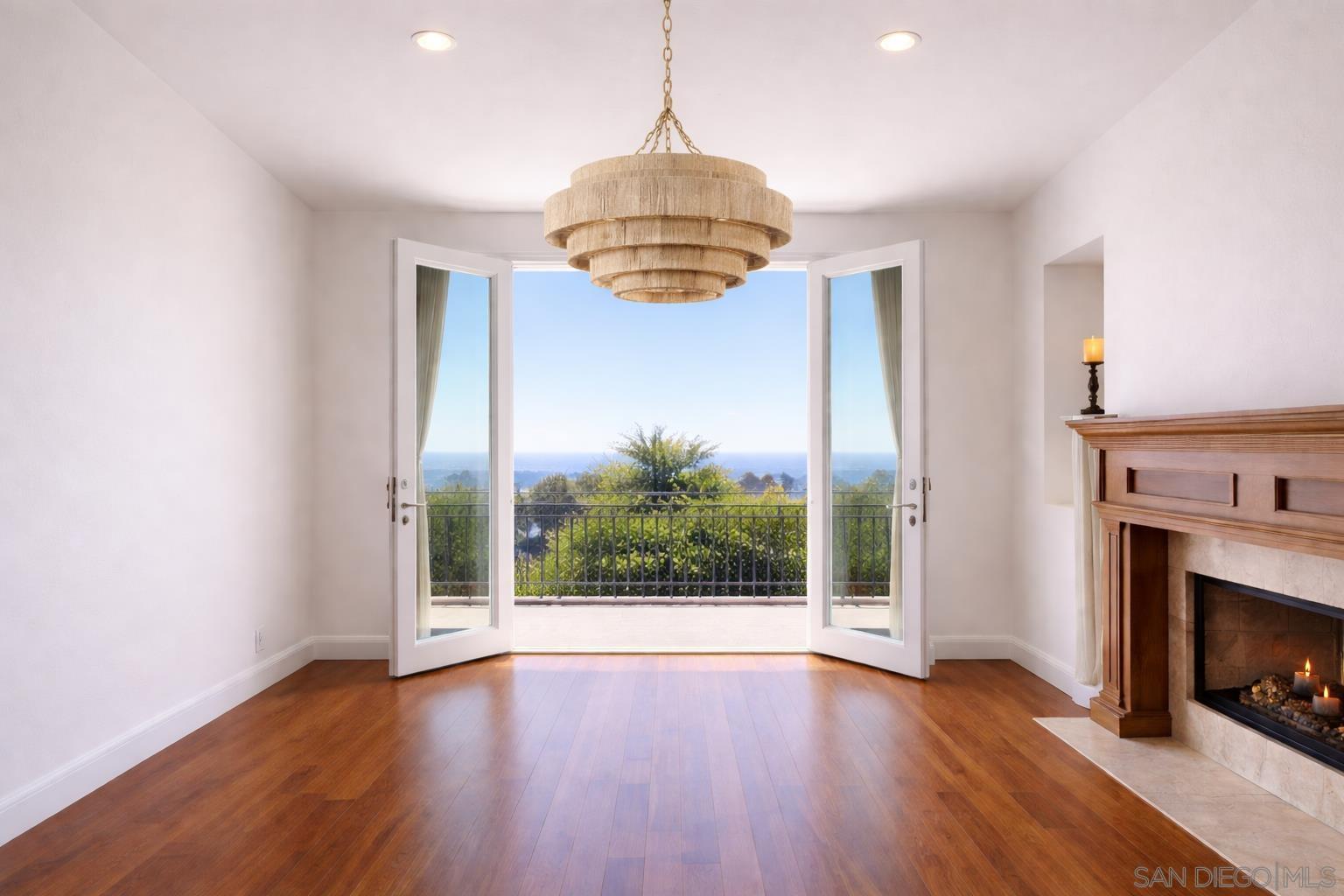 Detail Gallery Image 3 of 55 For 1690  Gascony Rd, Encinitas,  CA 92024 - 6 Beds | 4/1 Baths