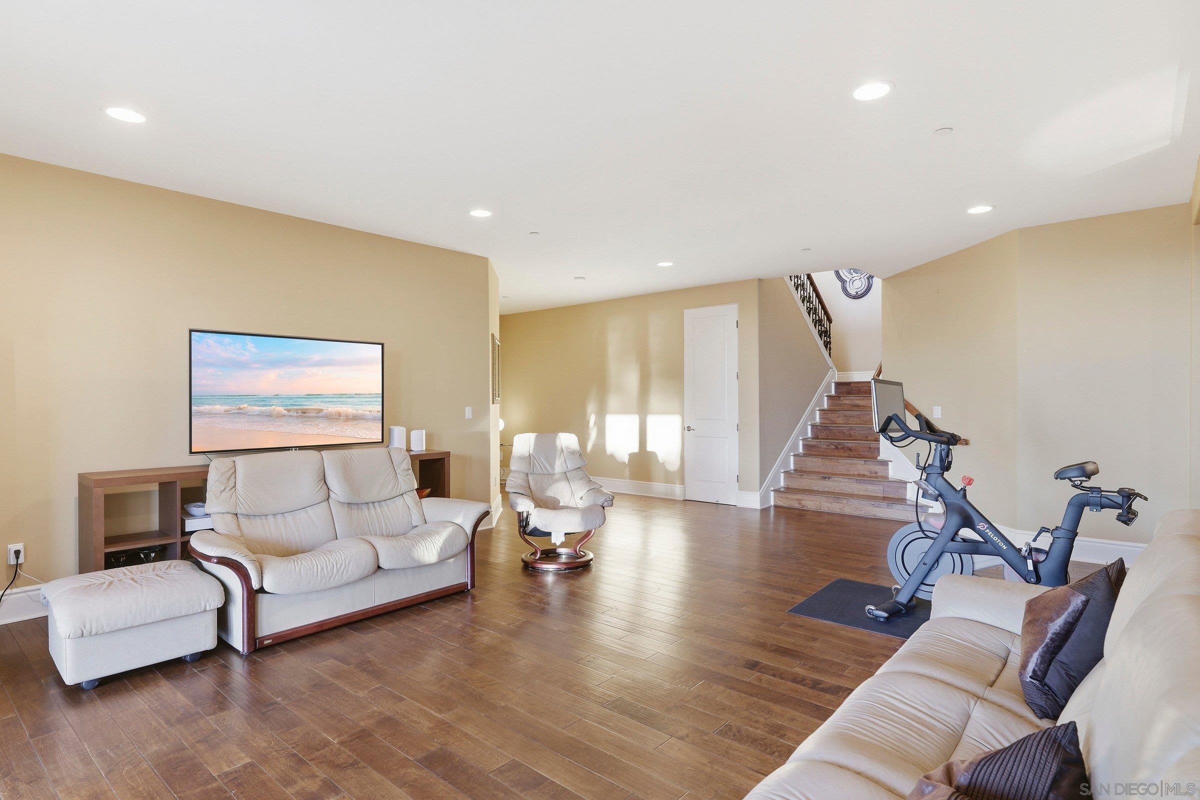 Detail Gallery Image 22 of 54 For 1690  Gascony Rd, Encinitas,  CA 92024 - 6 Beds | 4/1 Baths