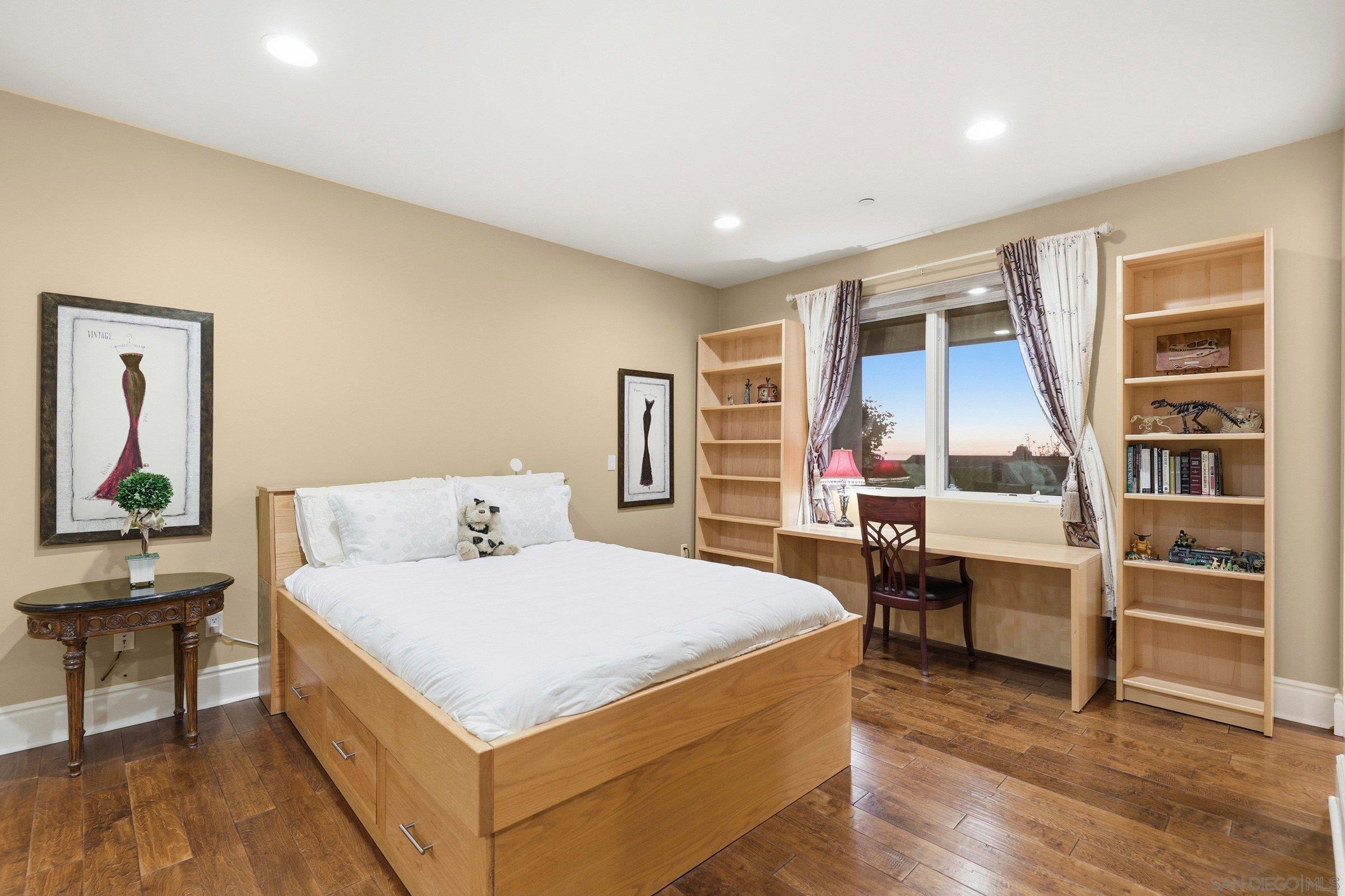 Detail Gallery Image 27 of 54 For 1690  Gascony Rd, Encinitas,  CA 92024 - 6 Beds | 4/1 Baths