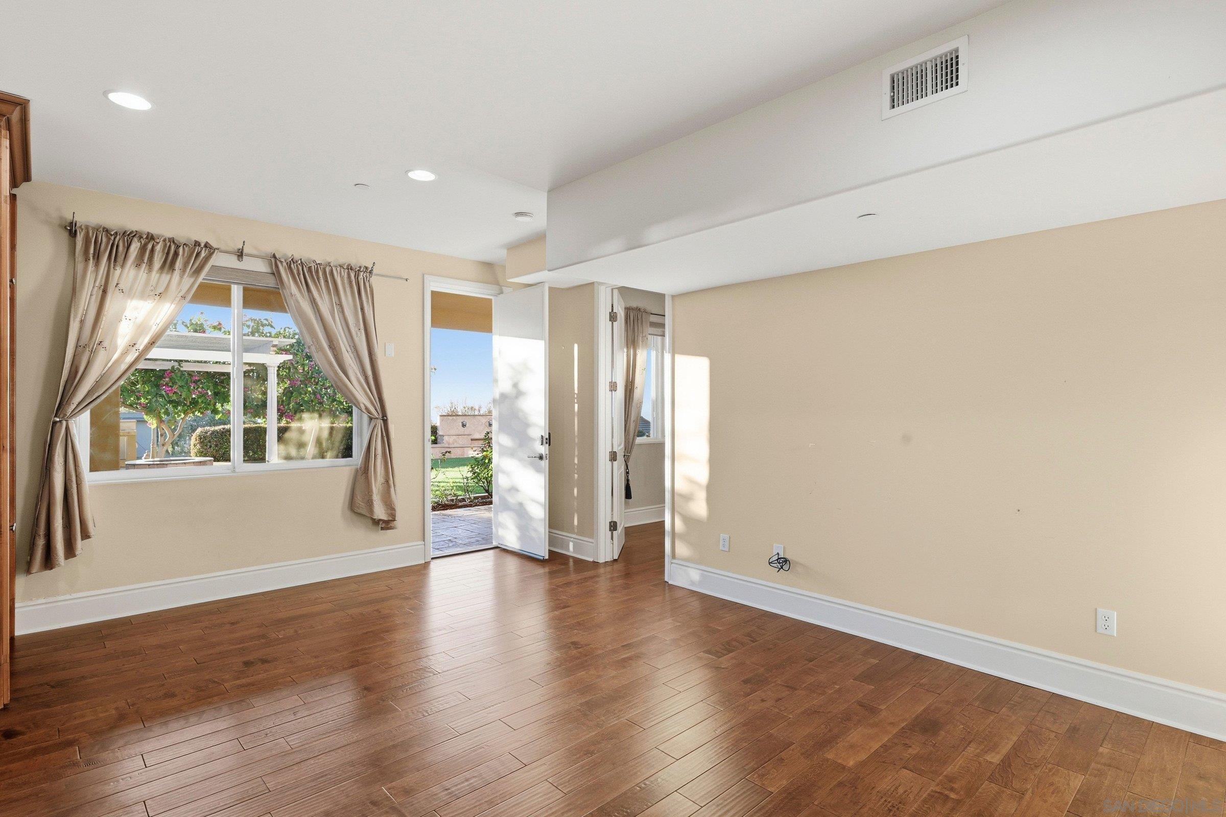 Detail Gallery Image 31 of 54 For 1690  Gascony Rd, Encinitas,  CA 92024 - 6 Beds | 4/1 Baths