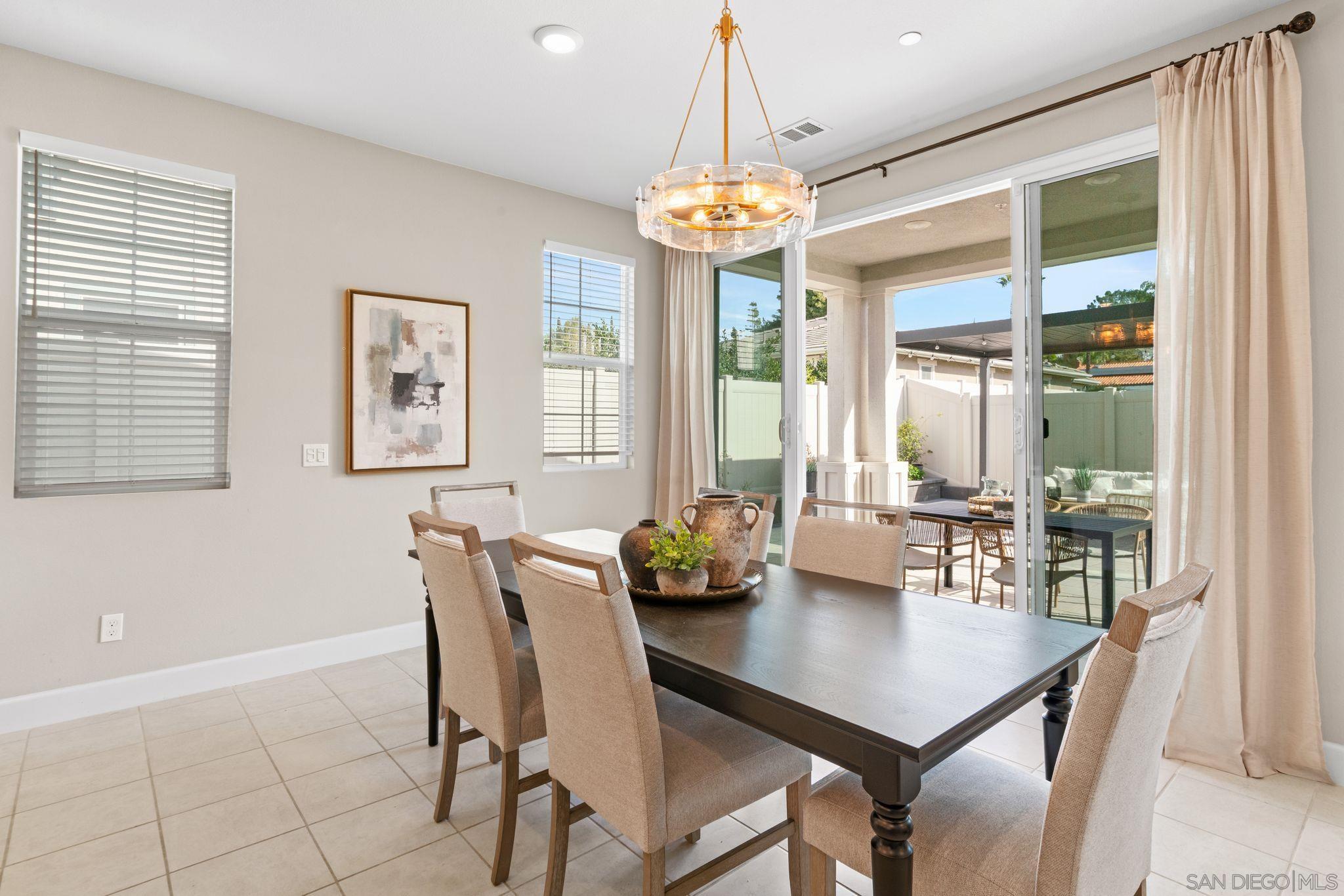 Detail Gallery Image 14 of 48 For 16931  Dorlyn Way, Poway,  CA 92064 - 4 Beds | 4 Baths