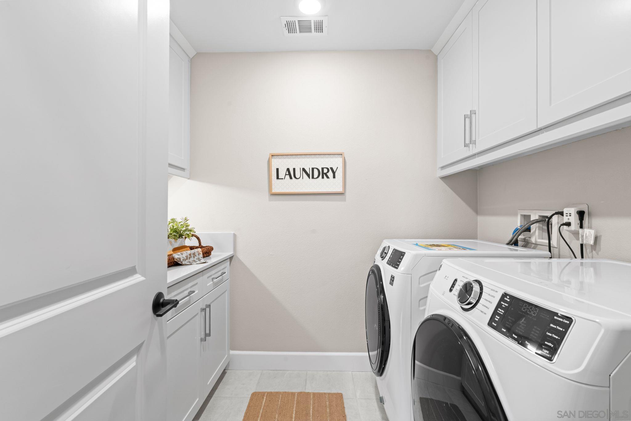 Detail Gallery Image 25 of 48 For 16931  Dorlyn Way, Poway,  CA 92064 - 4 Beds | 4 Baths