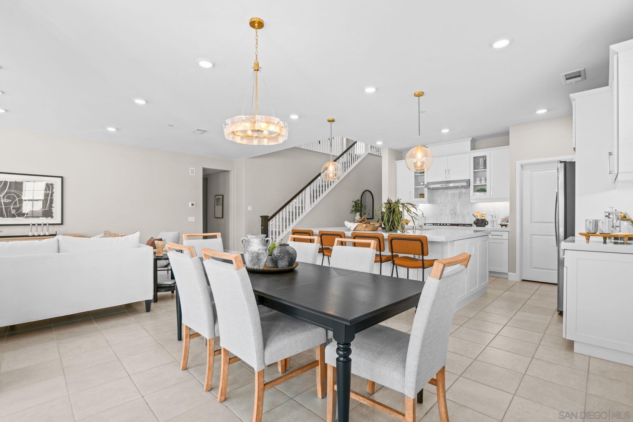 Detail Gallery Image 6 of 48 For 16931  Dorlyn Way, Poway,  CA 92064 - 4 Beds | 4 Baths