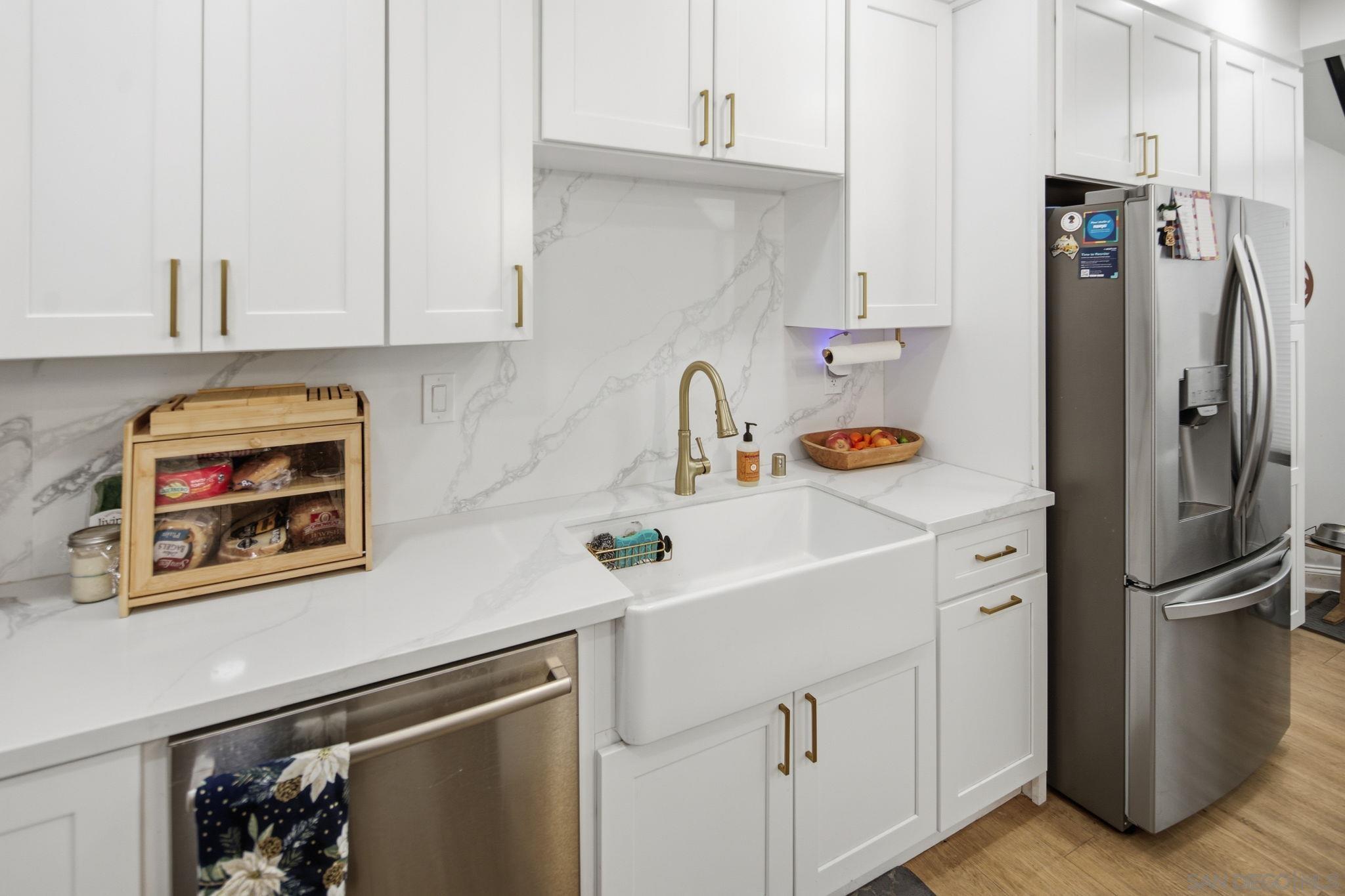 Detail Gallery Image 15 of 40 For 835  D Avenue  #5,  Coronado,  CA 92118 - 3 Beds | 2/1 Baths