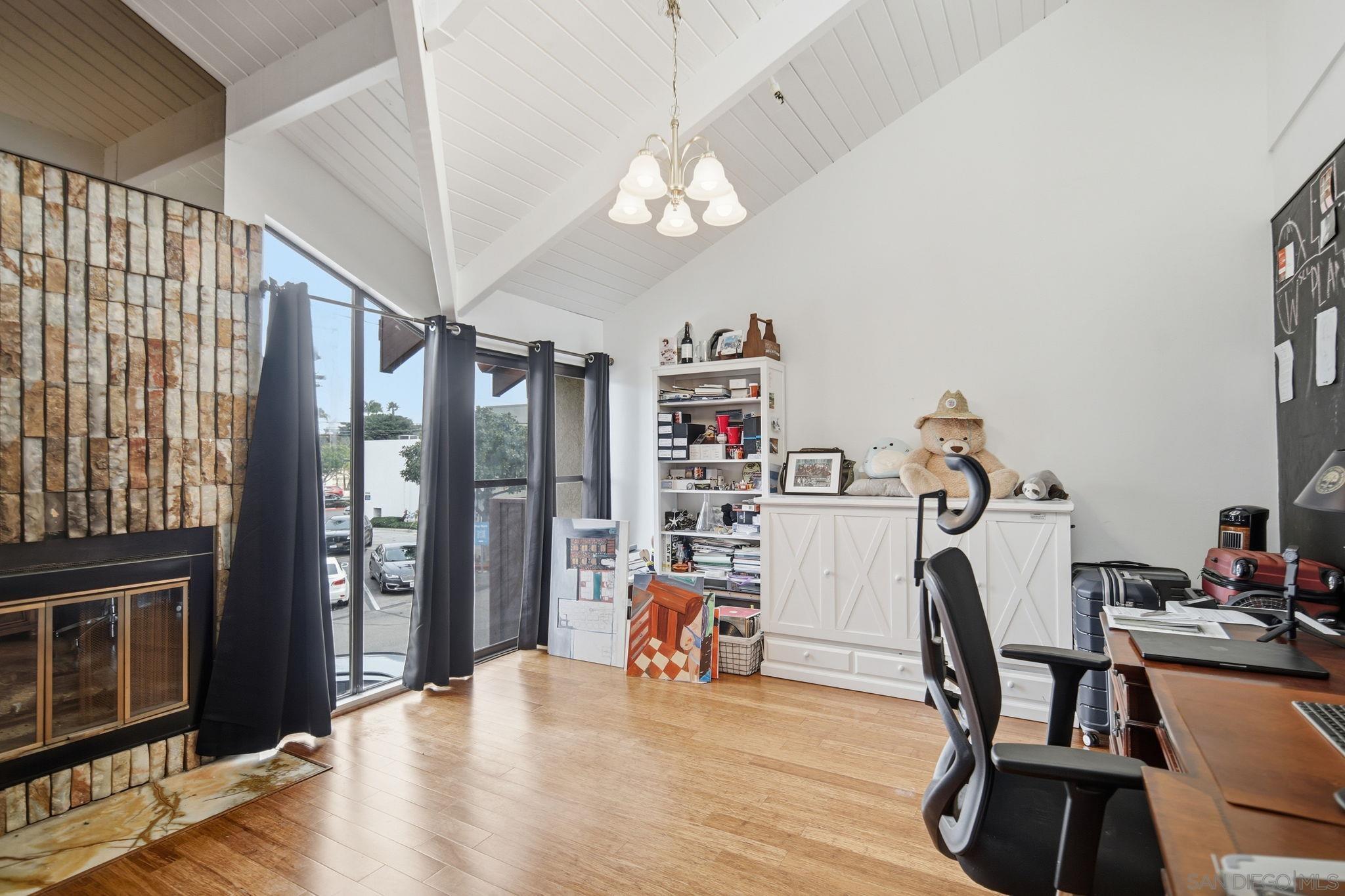 Detail Gallery Image 21 of 40 For 835  D Avenue  #5,  Coronado,  CA 92118 - 3 Beds | 2/1 Baths