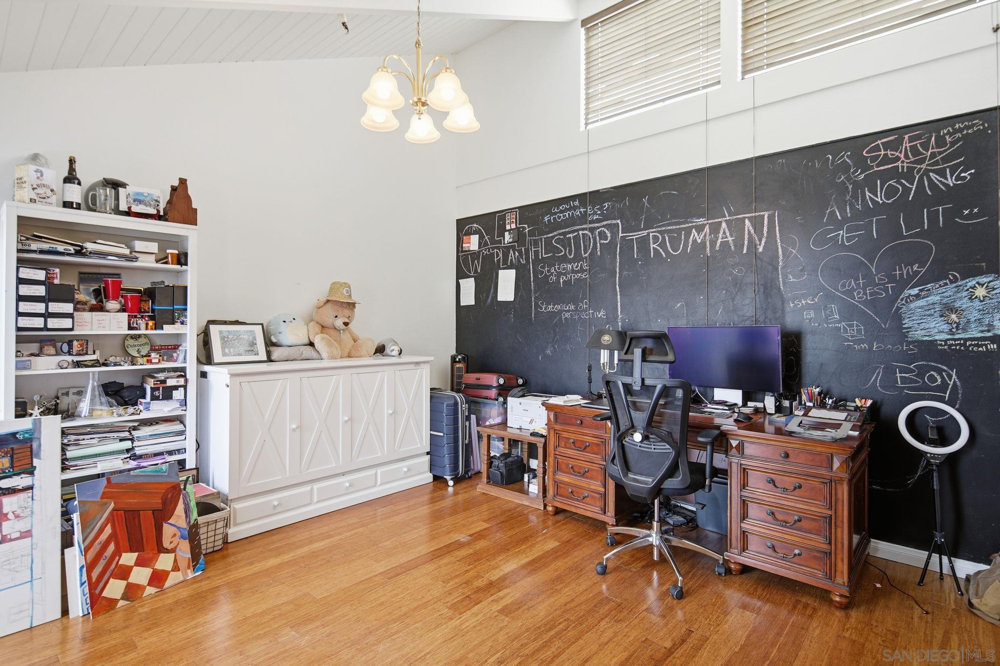 Detail Gallery Image 25 of 43 For 835  D Avenue  #5,  Coronado,  CA 92118 - 3 Beds | 2/1 Baths