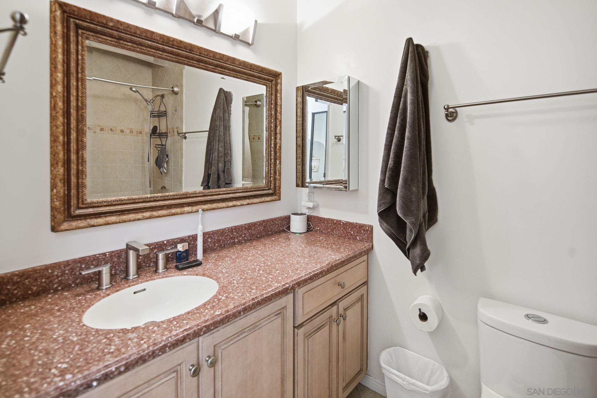 Detail Gallery Image 28 of 43 For 835  D Avenue  #5,  Coronado,  CA 92118 - 3 Beds | 2/1 Baths