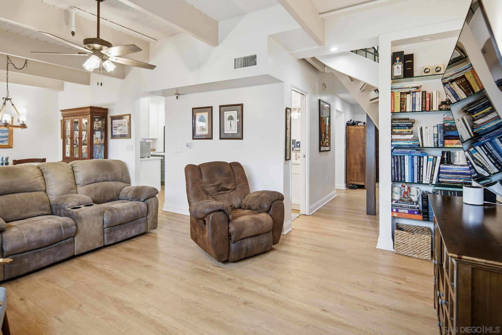 Detail Gallery Image 35 of 43 For 835  D Avenue  #5,  Coronado,  CA 92118 - 3 Beds | 2/1 Baths