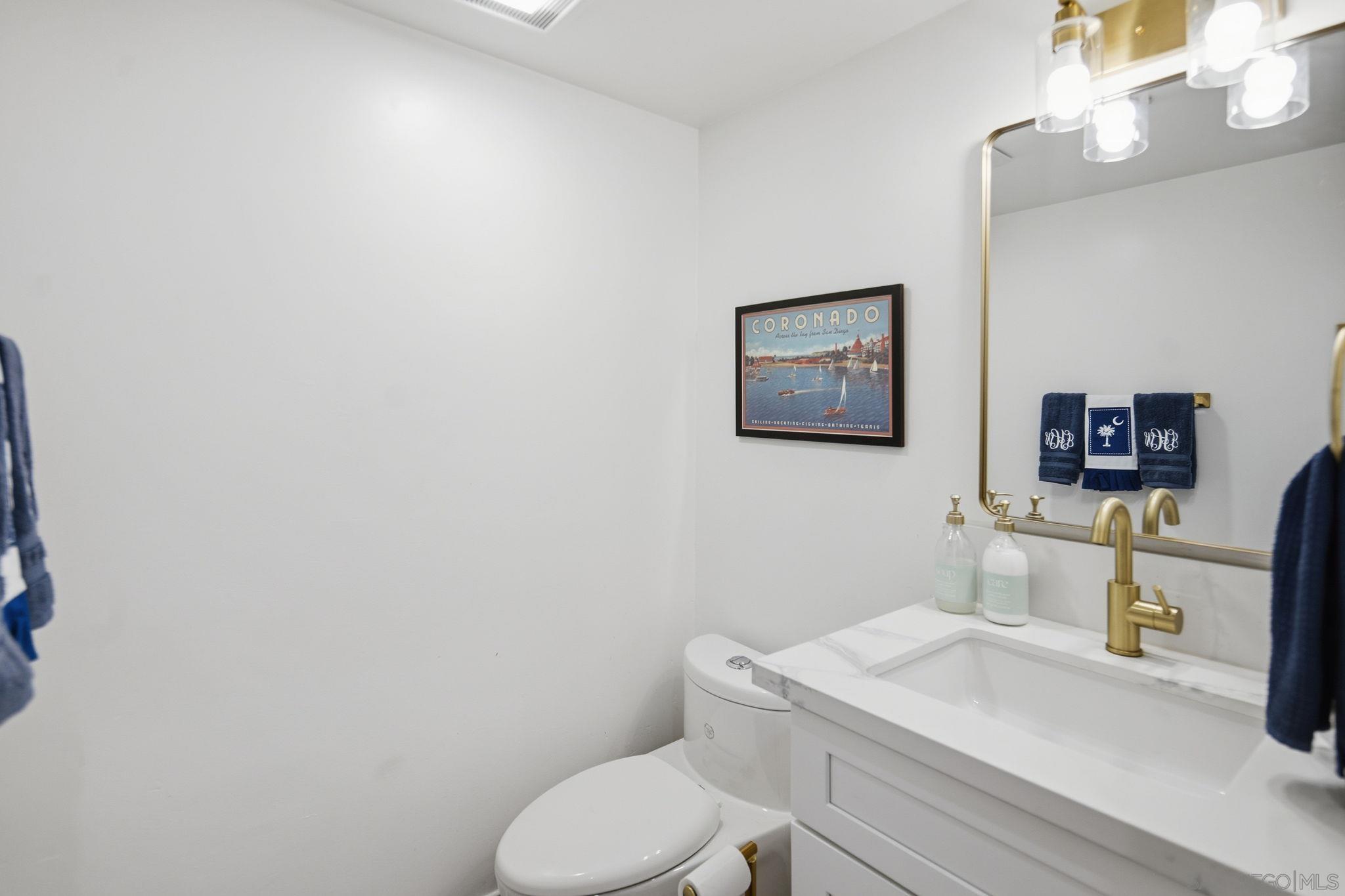 Detail Gallery Image 35 of 40 For 835  D Avenue  #5,  Coronado,  CA 92118 - 3 Beds | 2/1 Baths