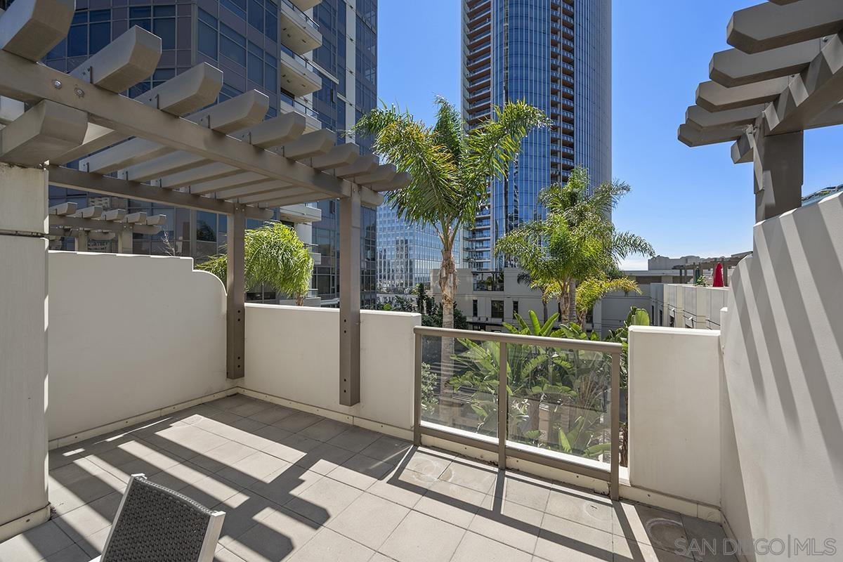 Detail Gallery Image 2 of 37 For 700 W E Street  #510,  San Diego,  CA 92101 - 2 Beds | 1/1 Baths