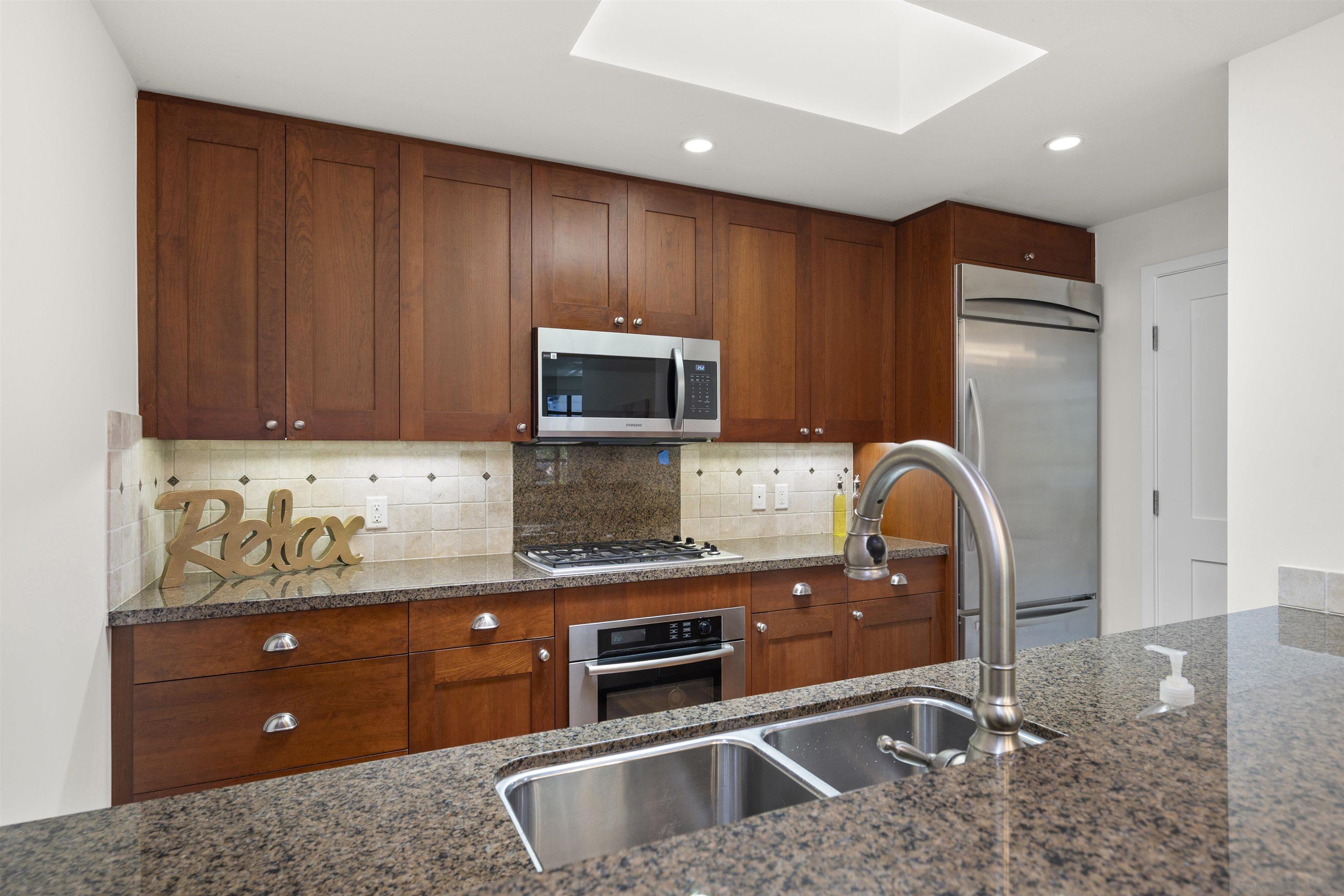 Detail Gallery Image 10 of 37 For 700 W E Street  #510,  San Diego,  CA 92101 - 2 Beds | 1/1 Baths