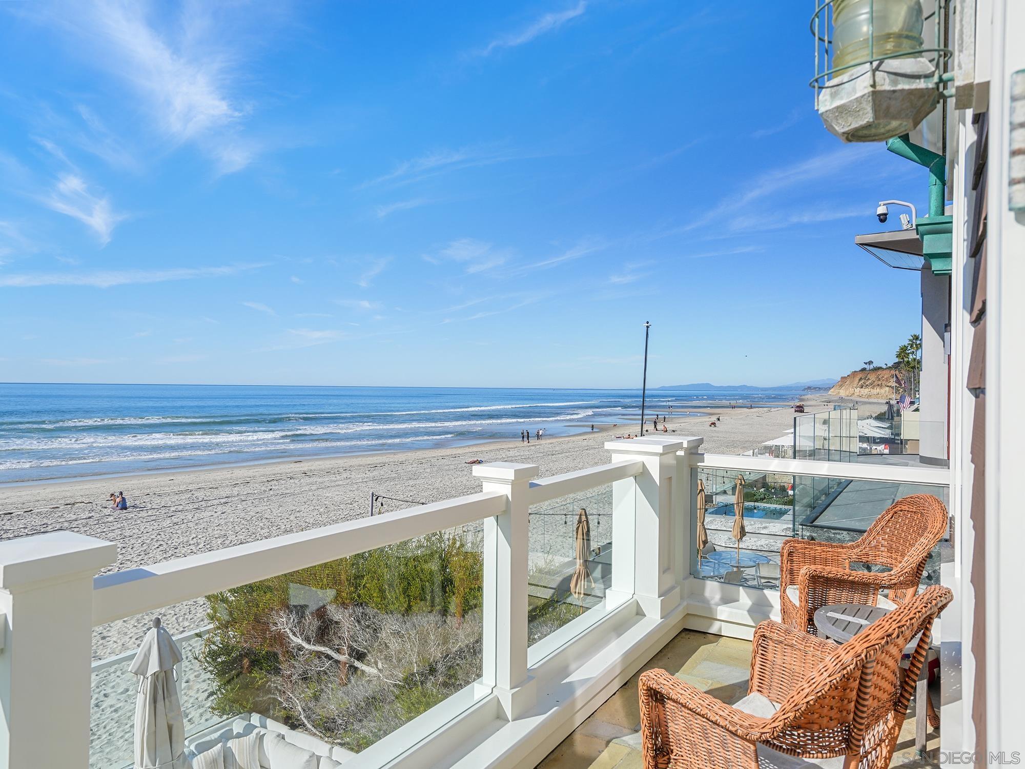 Detail Gallery Image 11 of 28 For 2720  Ocean Front, Del Mar,  CA 92014 - 7 Beds | 7/2 Baths