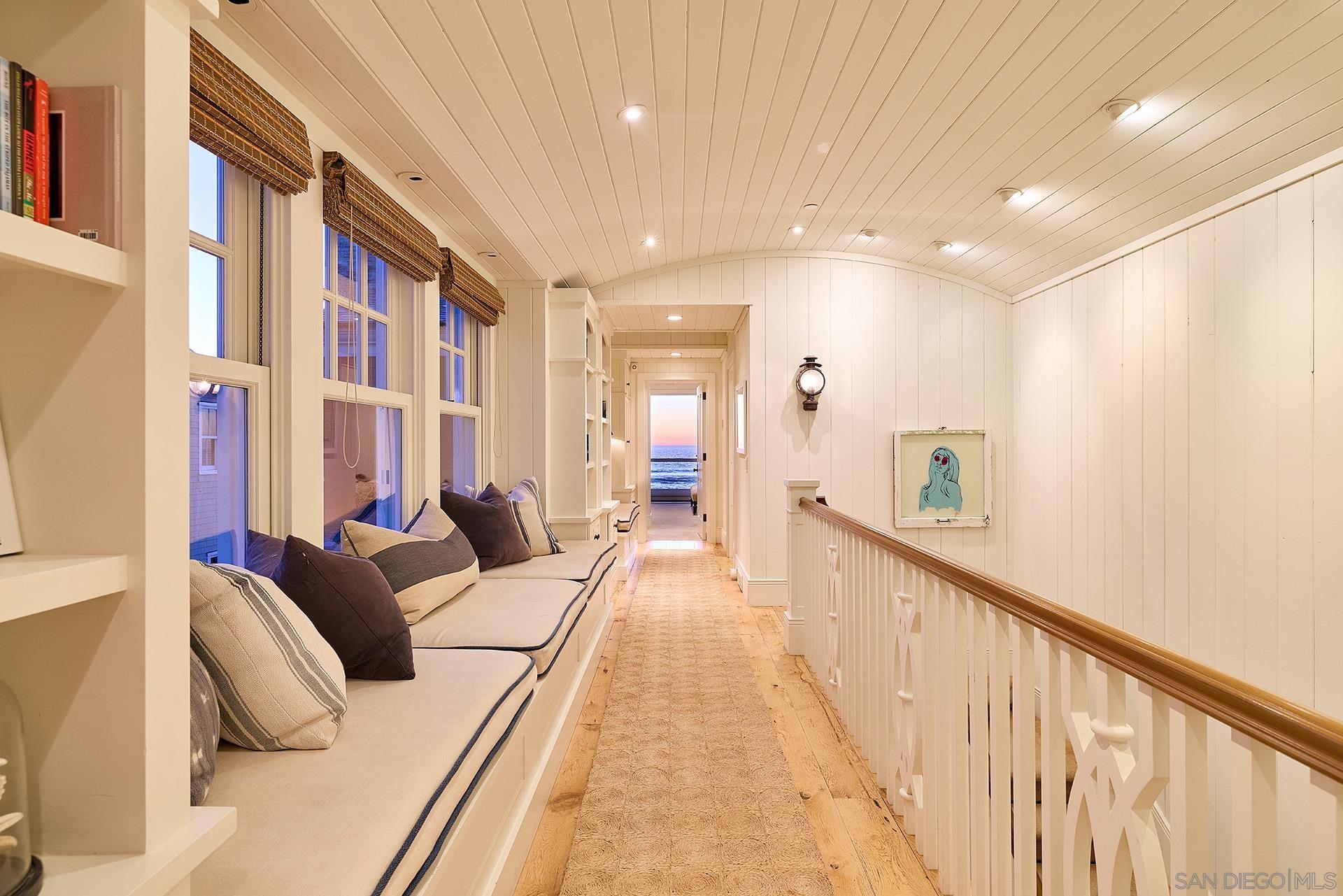 Detail Gallery Image 24 of 28 For 2720  Ocean Front, Del Mar,  CA 92014 - 7 Beds | 7/2 Baths