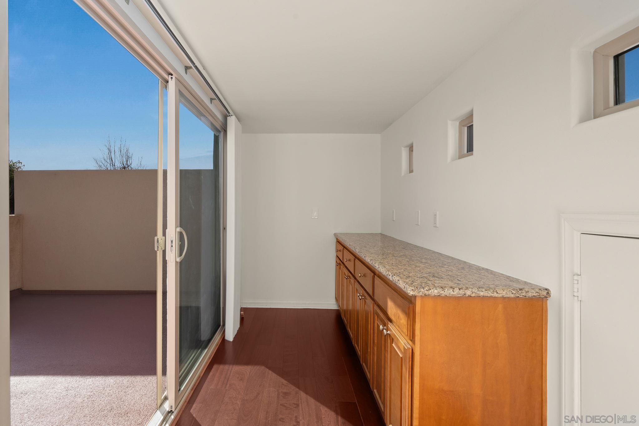 Detail Gallery Image 12 of 24 For 4069  Gresham St, San Diego,  CA 92109 - 2 Beds | 2/1 Baths