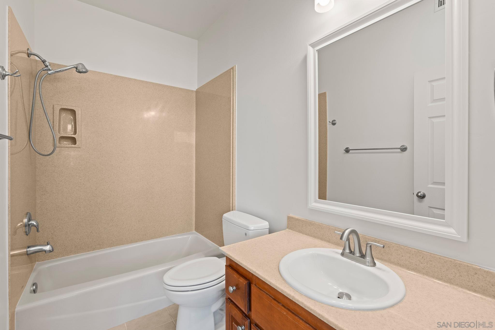 Detail Gallery Image 14 of 24 For 4069  Gresham St, San Diego,  CA 92109 - 2 Beds | 2/1 Baths
