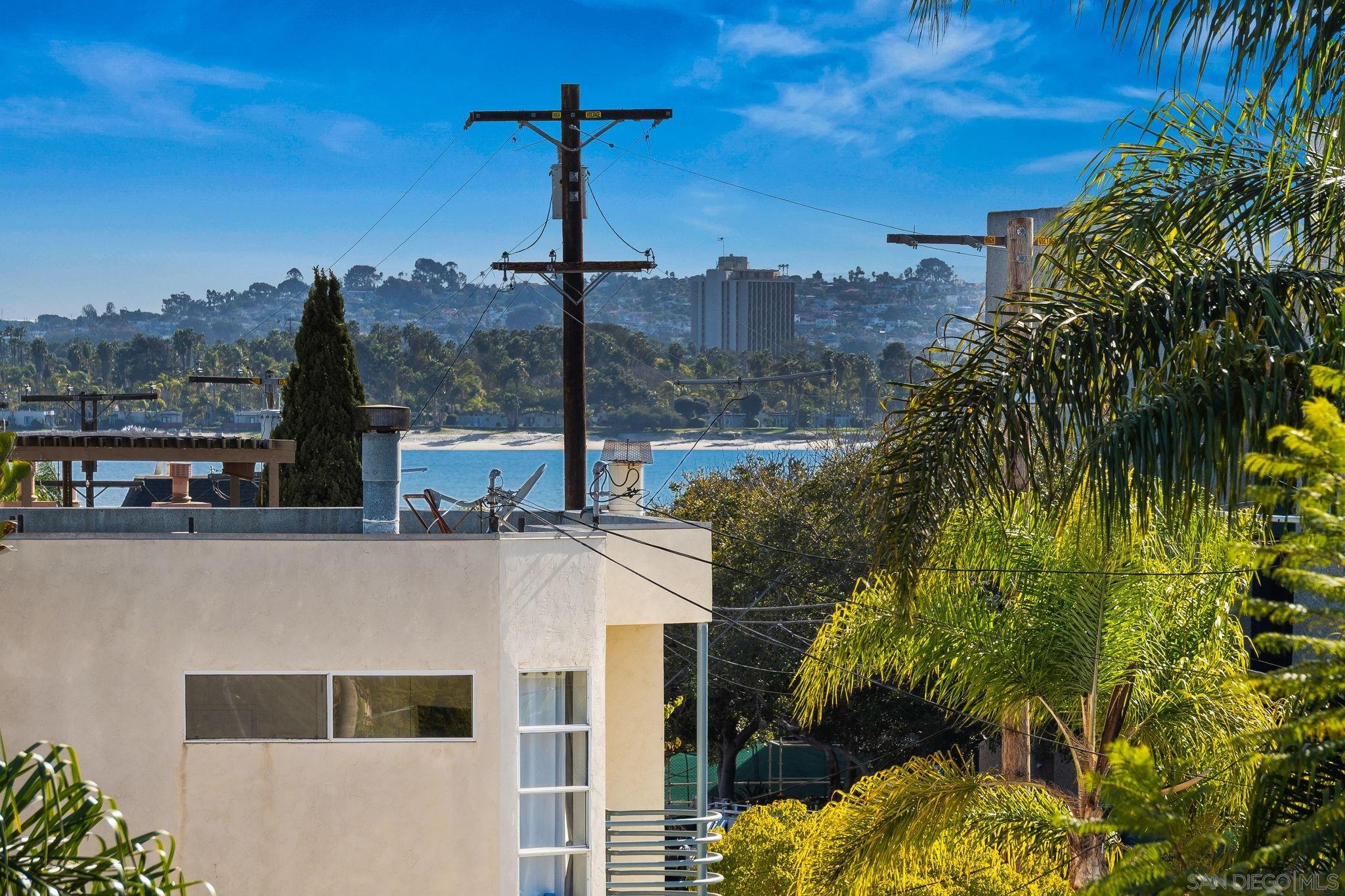 Detail Gallery Image 21 of 24 For 4069  Gresham St, San Diego,  CA 92109 - 2 Beds | 2/1 Baths