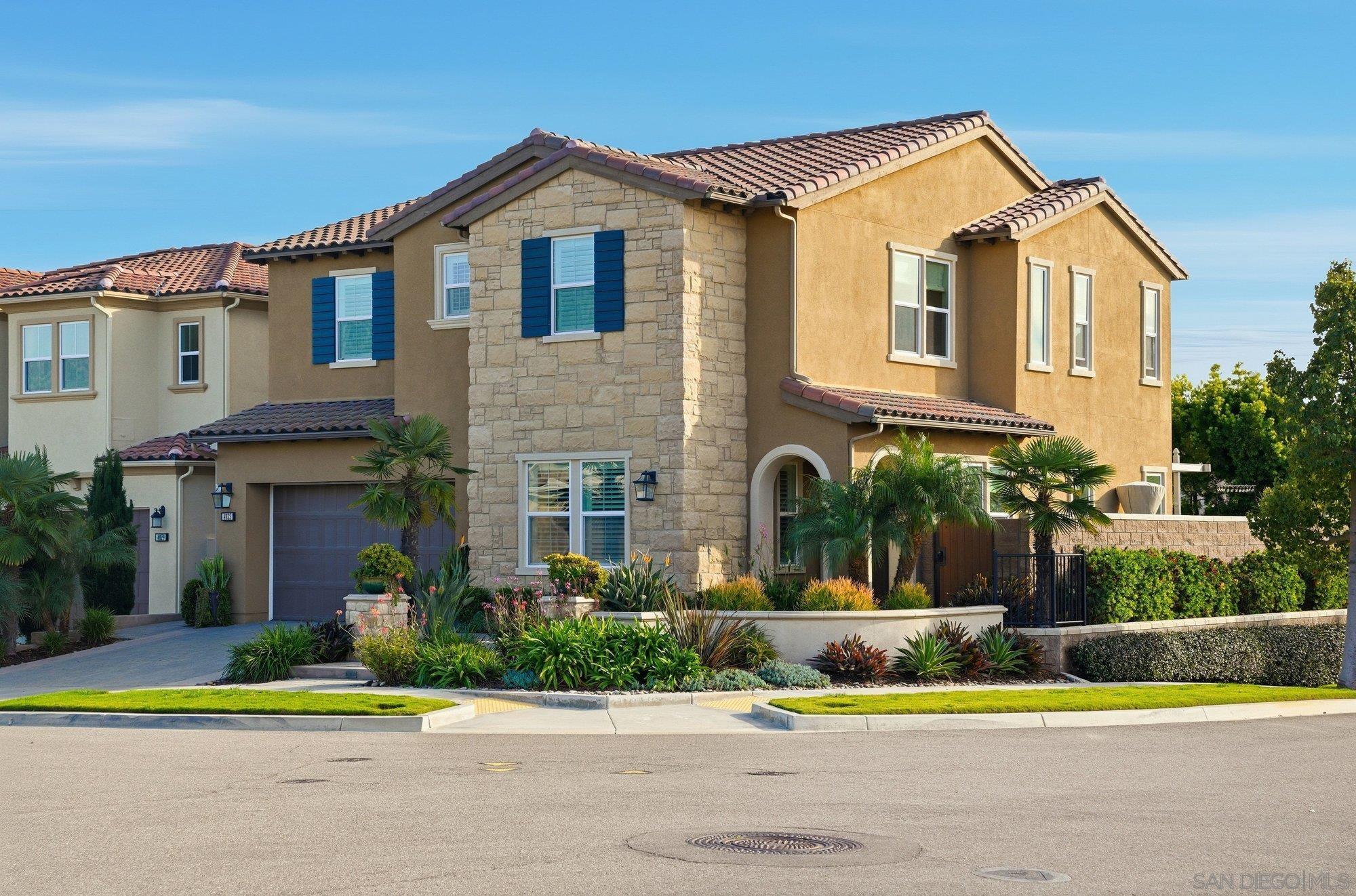 Detail Gallery Image 2 of 51 For 4825  Portola Ct, Carlsbad,  CA 92010 - 4 Beds | 4/1 Baths