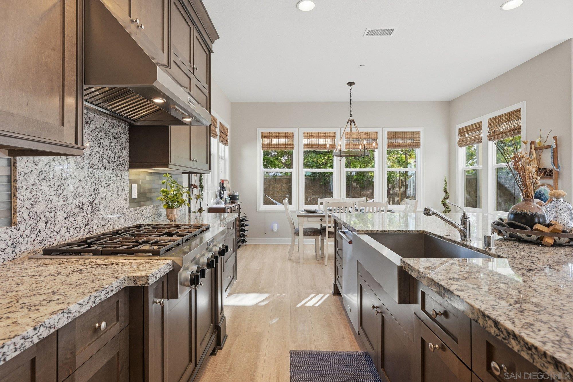 Detail Gallery Image 13 of 51 For 4825  Portola Ct, Carlsbad,  CA 92010 - 4 Beds | 4/1 Baths