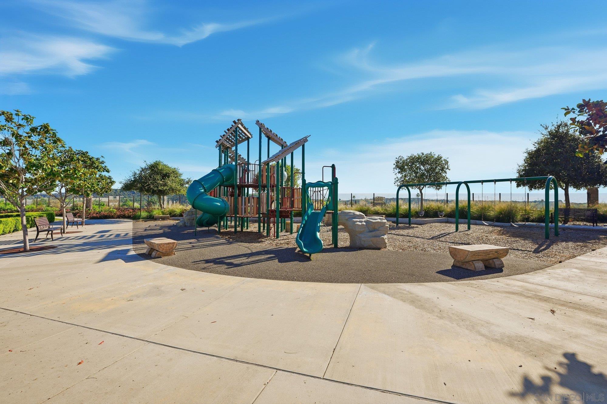 Detail Gallery Image 47 of 51 For 4825  Portola Ct, Carlsbad,  CA 92010 - 4 Beds | 4/1 Baths