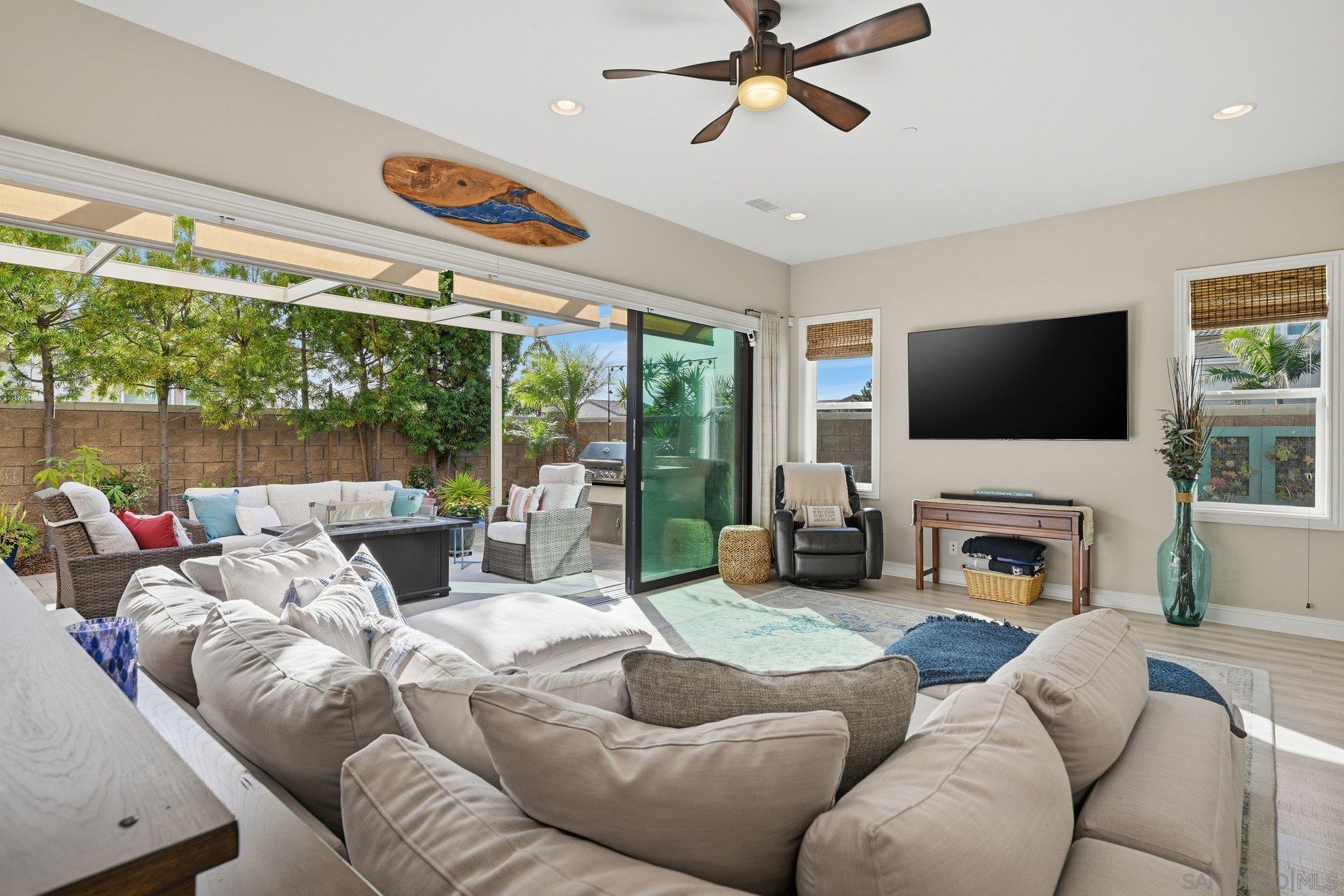 Detail Gallery Image 6 of 51 For 4825  Portola Ct, Carlsbad,  CA 92010 - 4 Beds | 4/1 Baths