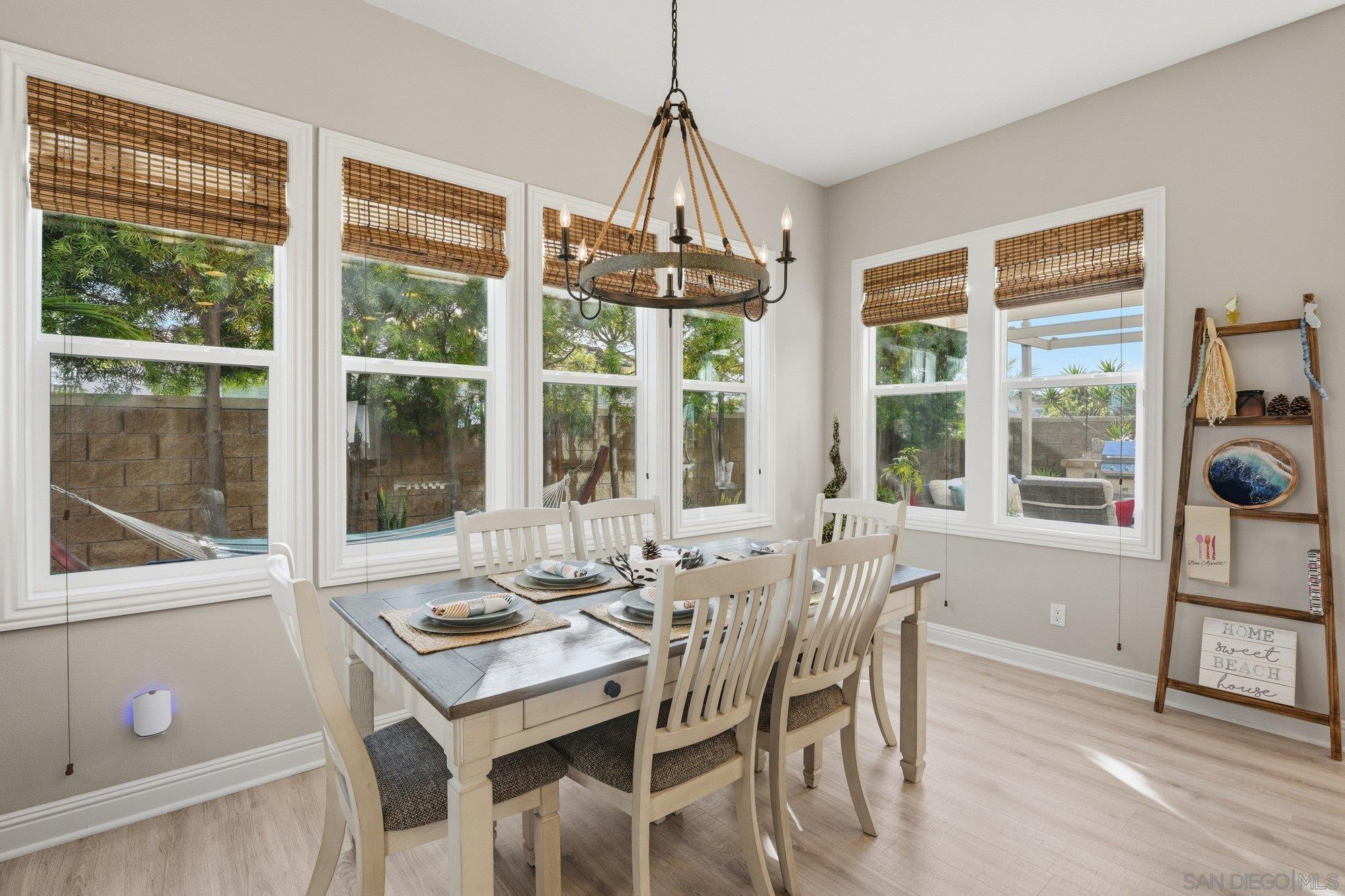 Detail Gallery Image 8 of 51 For 4825  Portola Ct, Carlsbad,  CA 92010 - 4 Beds | 4/1 Baths