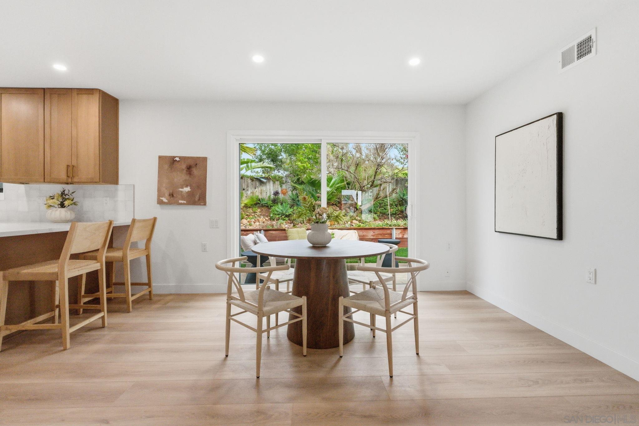 Detail Gallery Image 23 of 54 For 3545  Mount Burnham Ct, San Diego,  CA 92111 - 3 Beds | 2 Baths