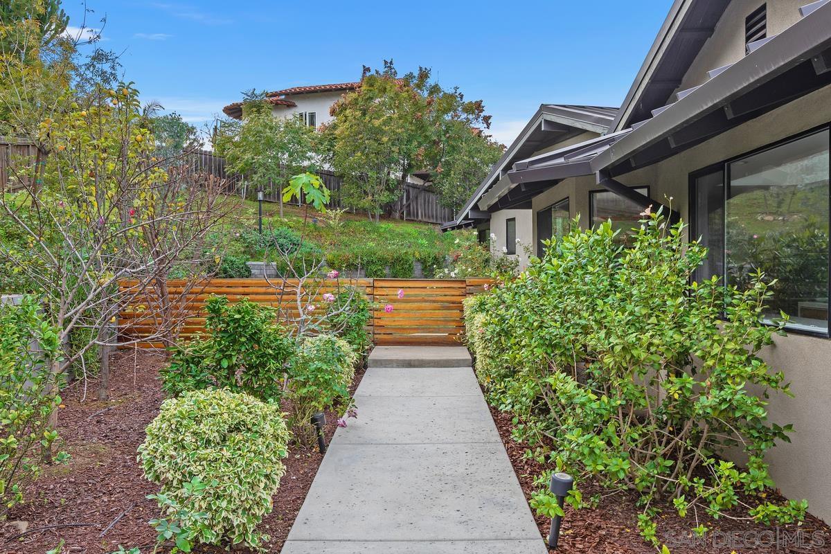 Front Image Thumbnail for SD260002291