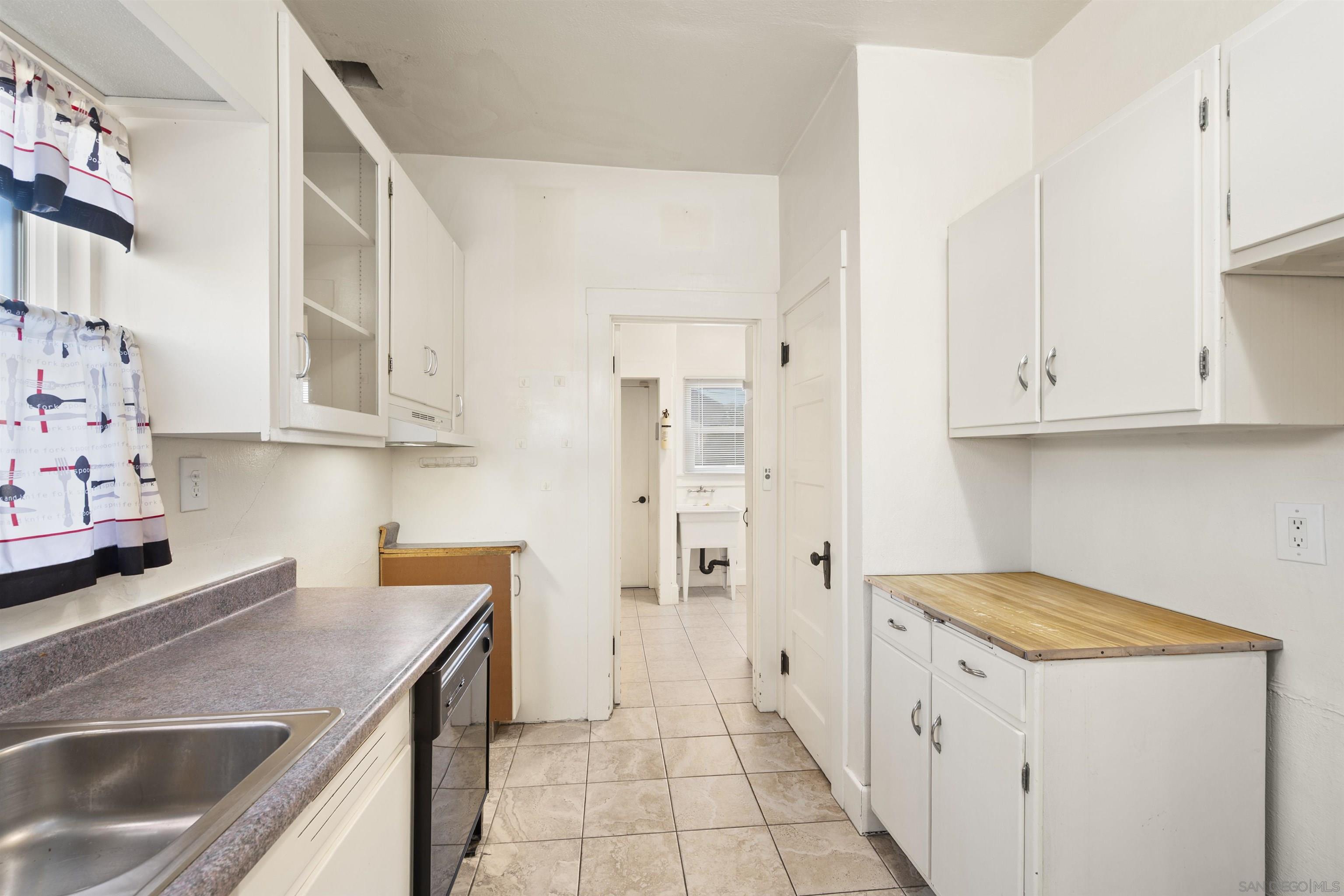 Detail Gallery Image 18 of 62 For 3677  Highland, San Diego,  CA 92105 - 3 Beds | 1 Baths