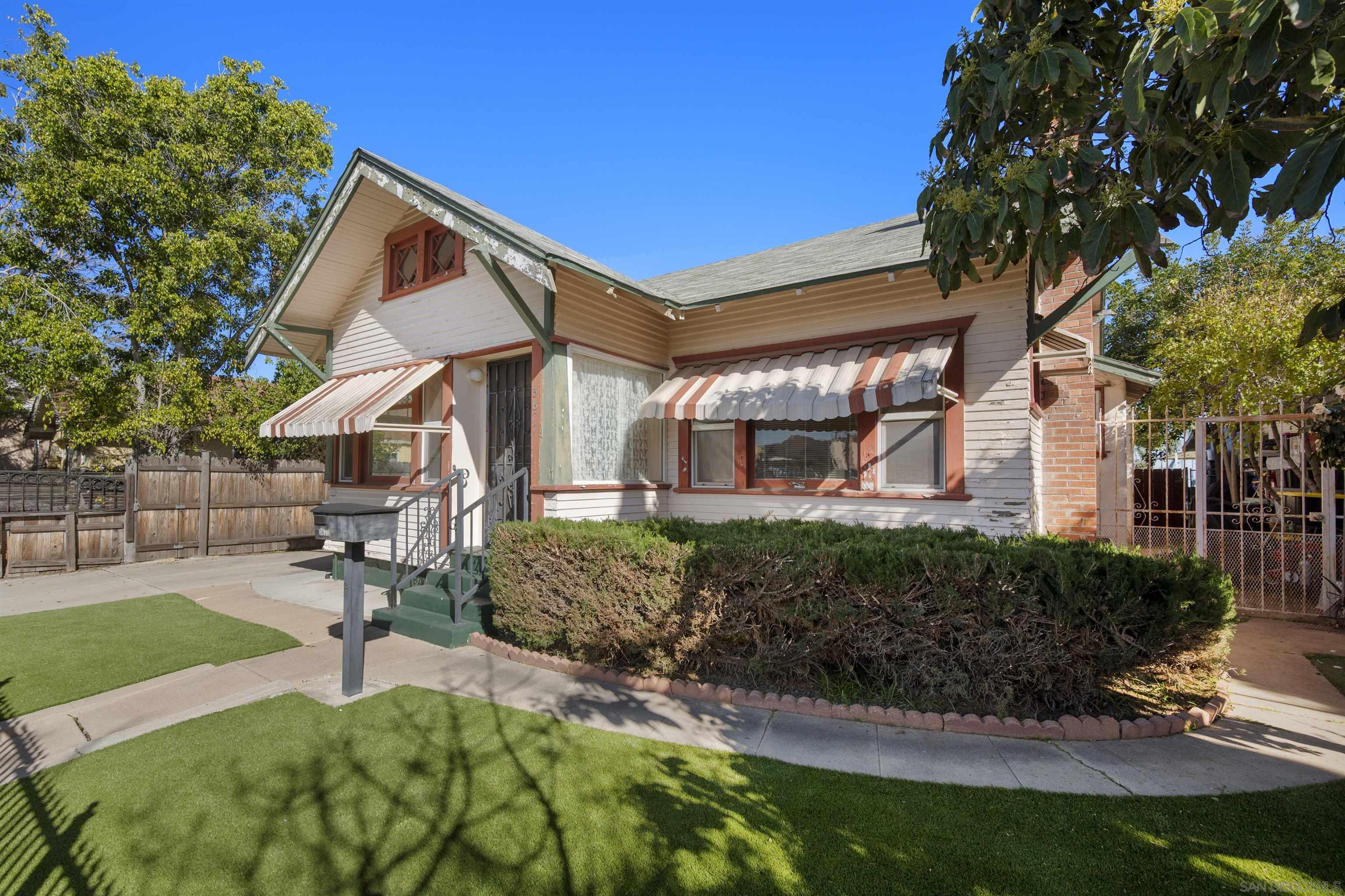 Detail Gallery Image 5 of 62 For 3677  Highland, San Diego,  CA 92105 - 3 Beds | 1 Baths