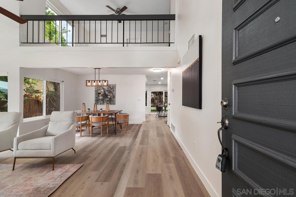 Detail Gallery Image 4 of 32 For 8468  Calle Morelos, San Diego,  CA 92126 - 4 Beds | 2/1 Baths