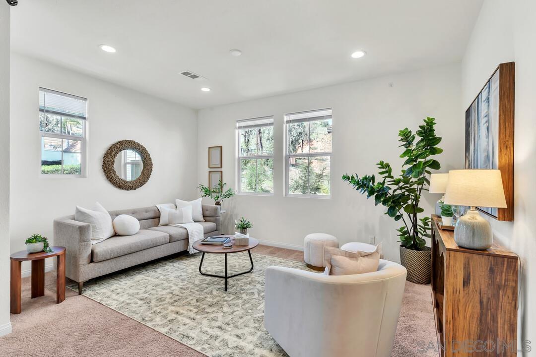 Detail Gallery Image 12 of 34 For 2822  Juniper Berry St, Spring Valley,  CA 91977 - 3 Beds | 3/1 Baths